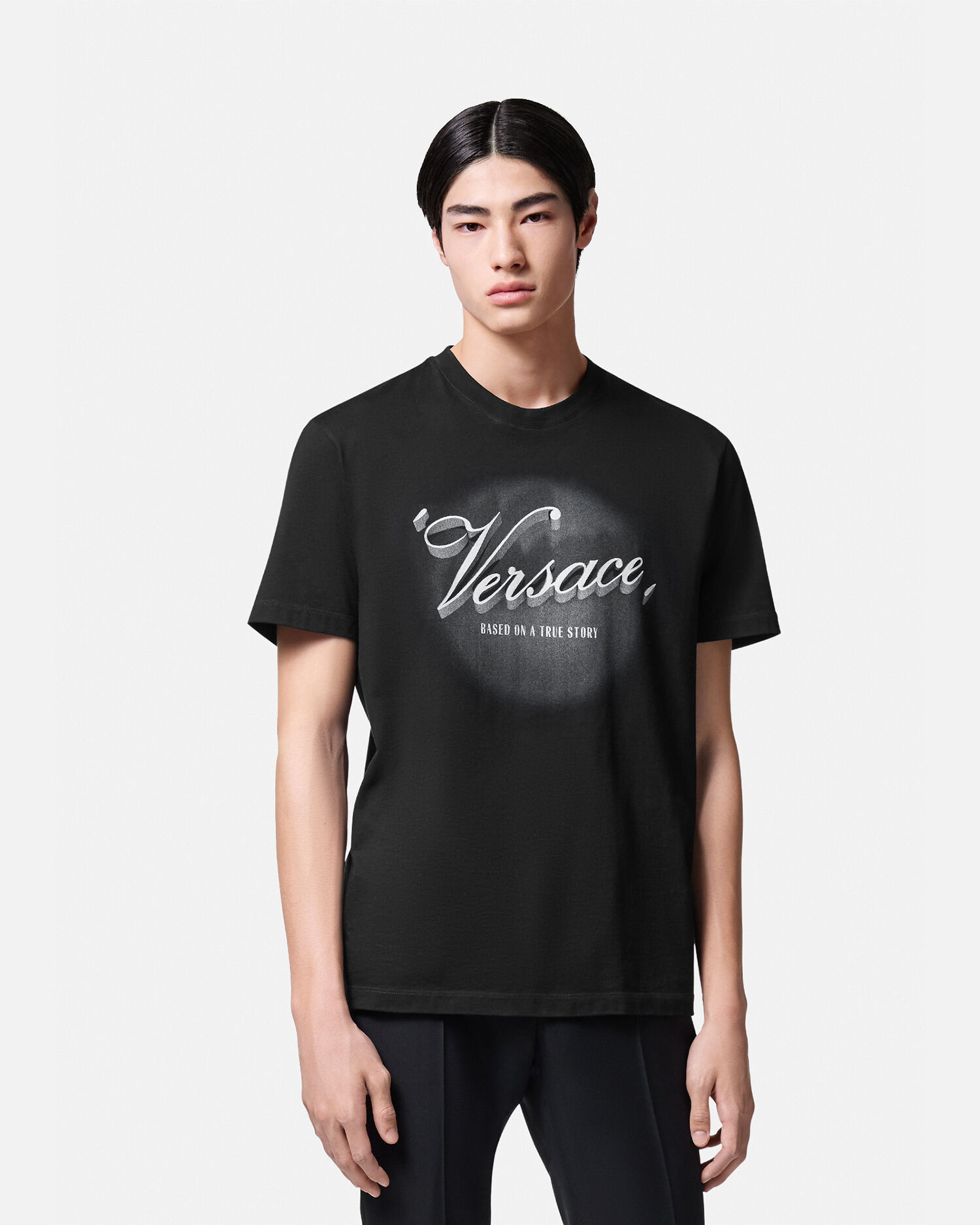 ヴェルサーチェ フィルム タイトルズ Tシャツ