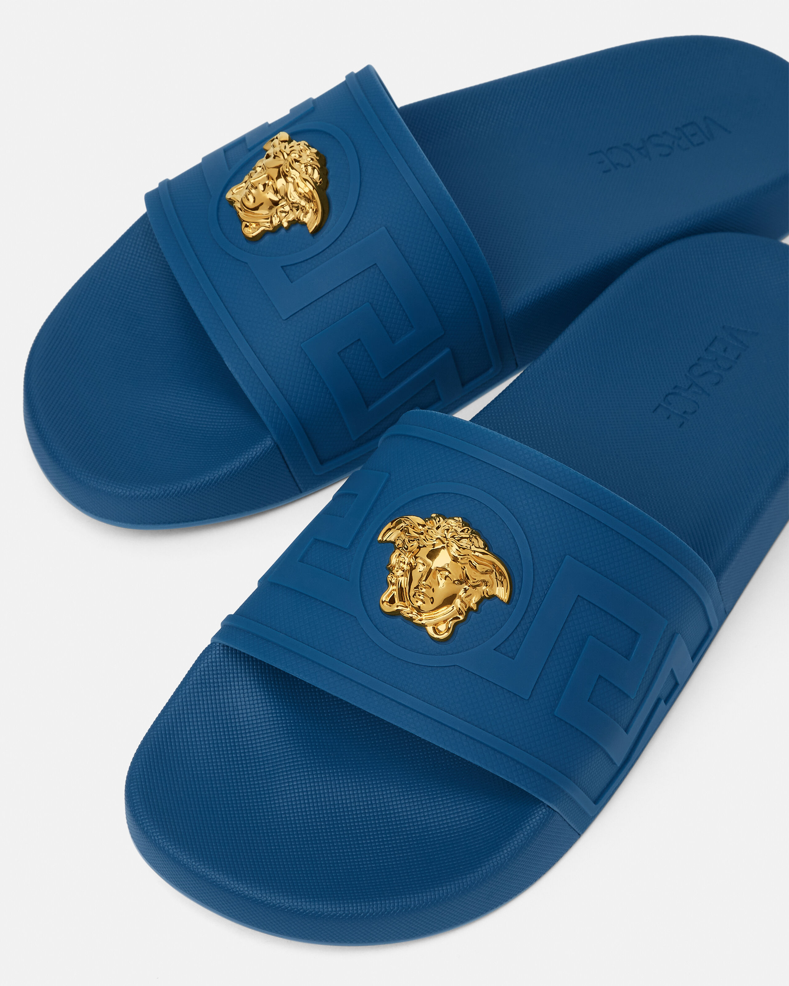 ラ メドゥーサ ラバースライダーサンダル ブルー | VERSACE JP