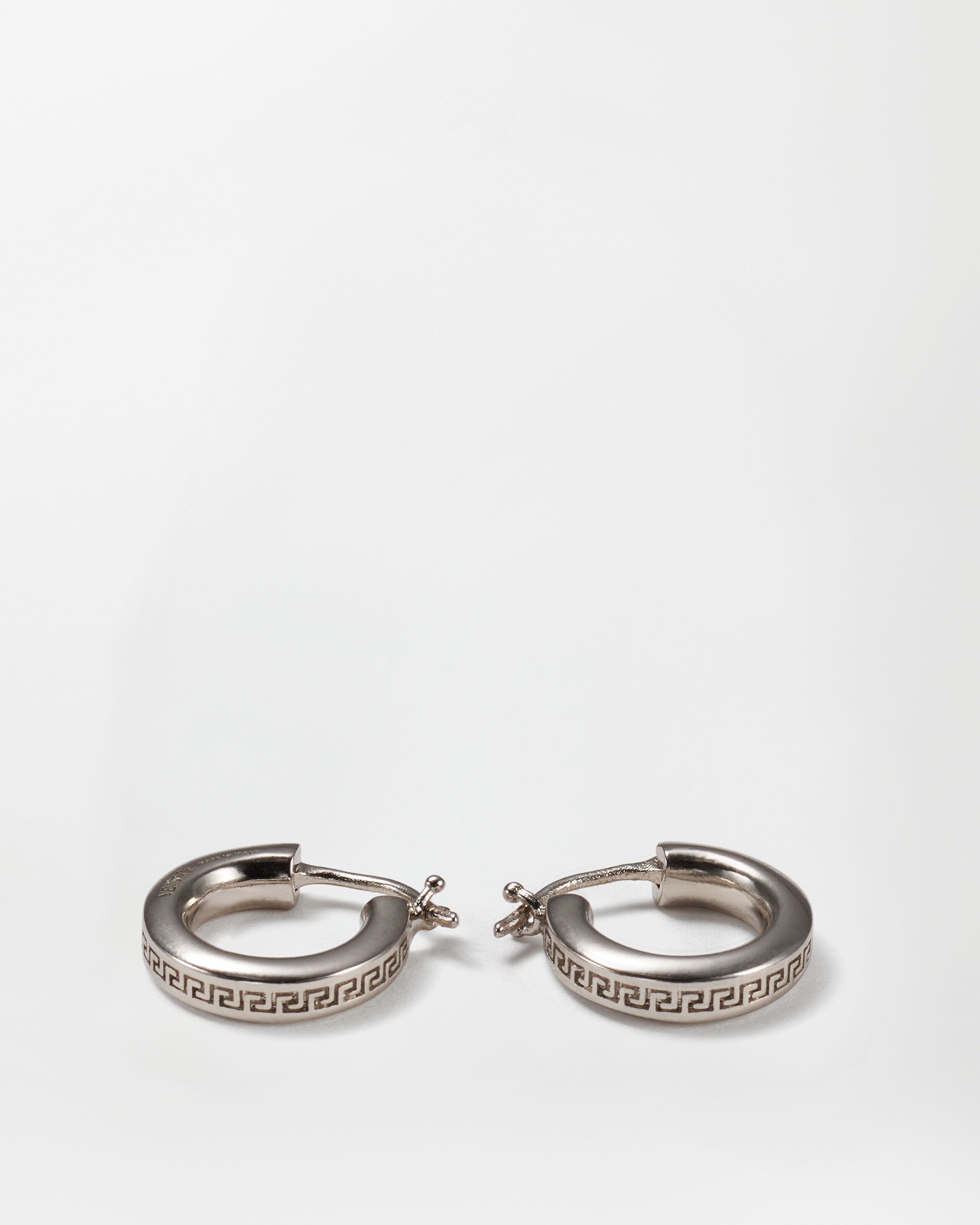 ピアス | ヴェルサーチェ 日本