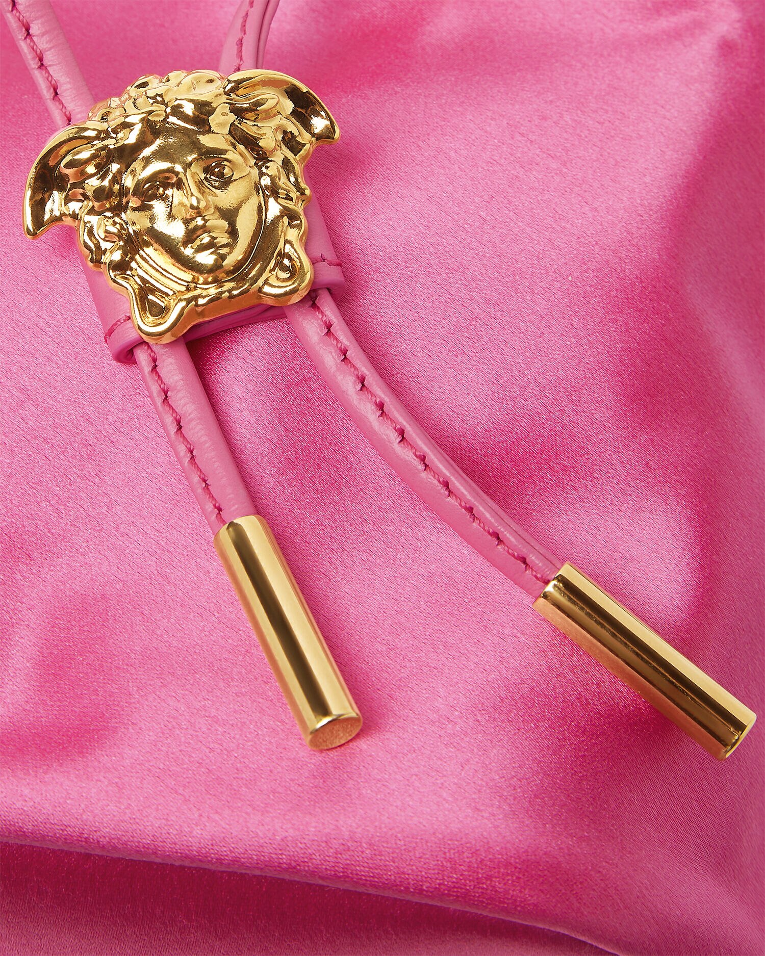 【Versace】サテン ミニ バケット バッグ ラ メドゥーサ サテン ミニ バケット バッグ ラ メドゥーサ ピンク | VERSACE JP
