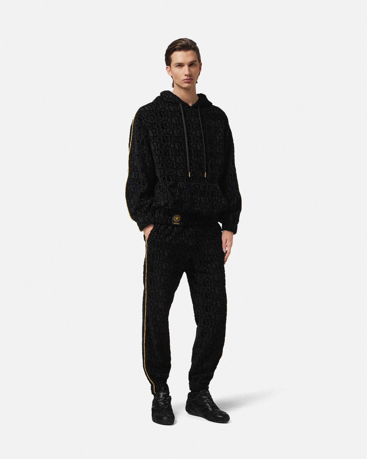 ヴェルサーチ スウェット パンツ バロック柄 VERSACE ロゴ Lサイズ スウェットパンツ I ♡ バロック | VERSACE JP