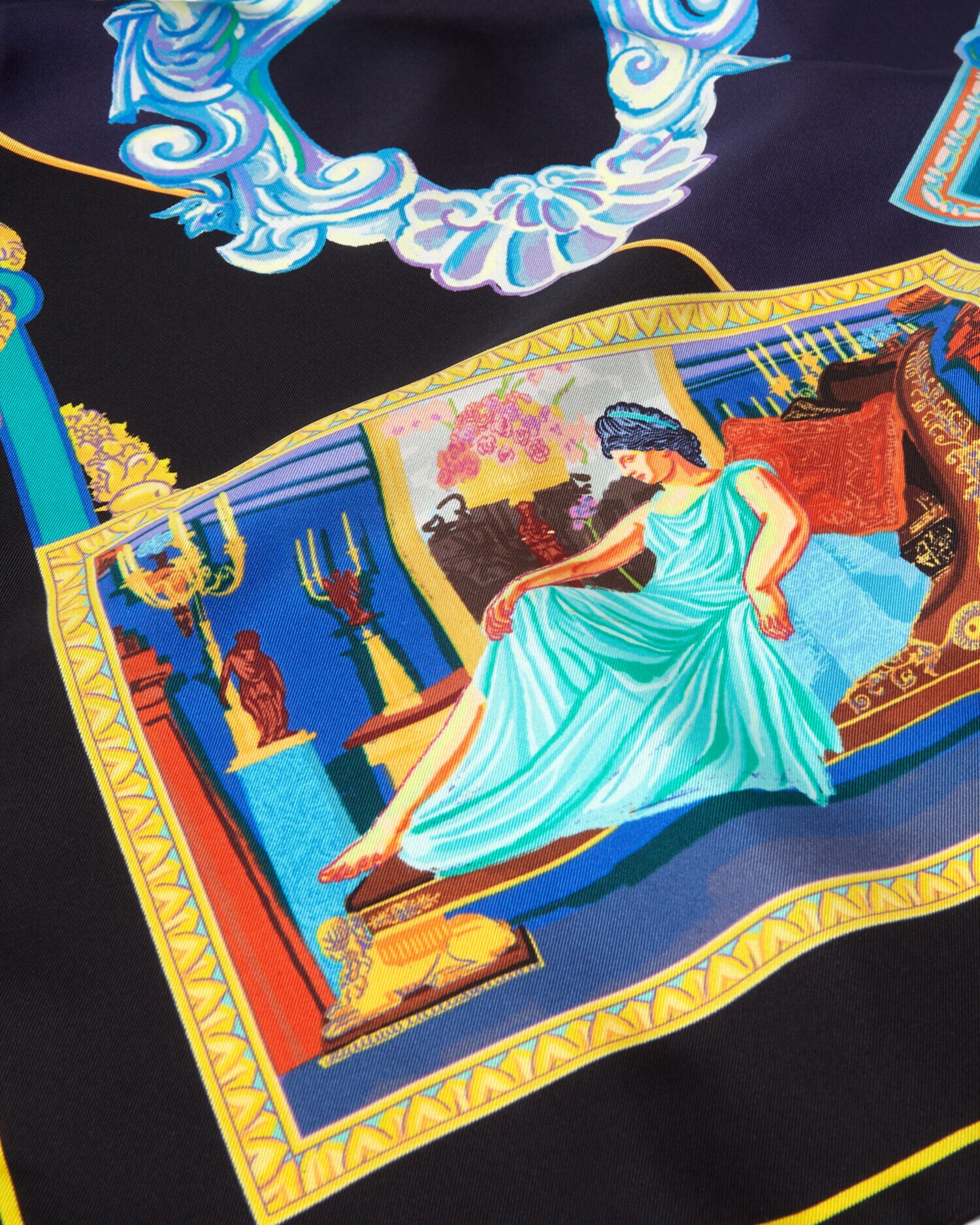 VERSACE 大判スカーフ 85×85 ラージ シルク スカーフ 90 cm ヴェルサーチェ ギャラリー