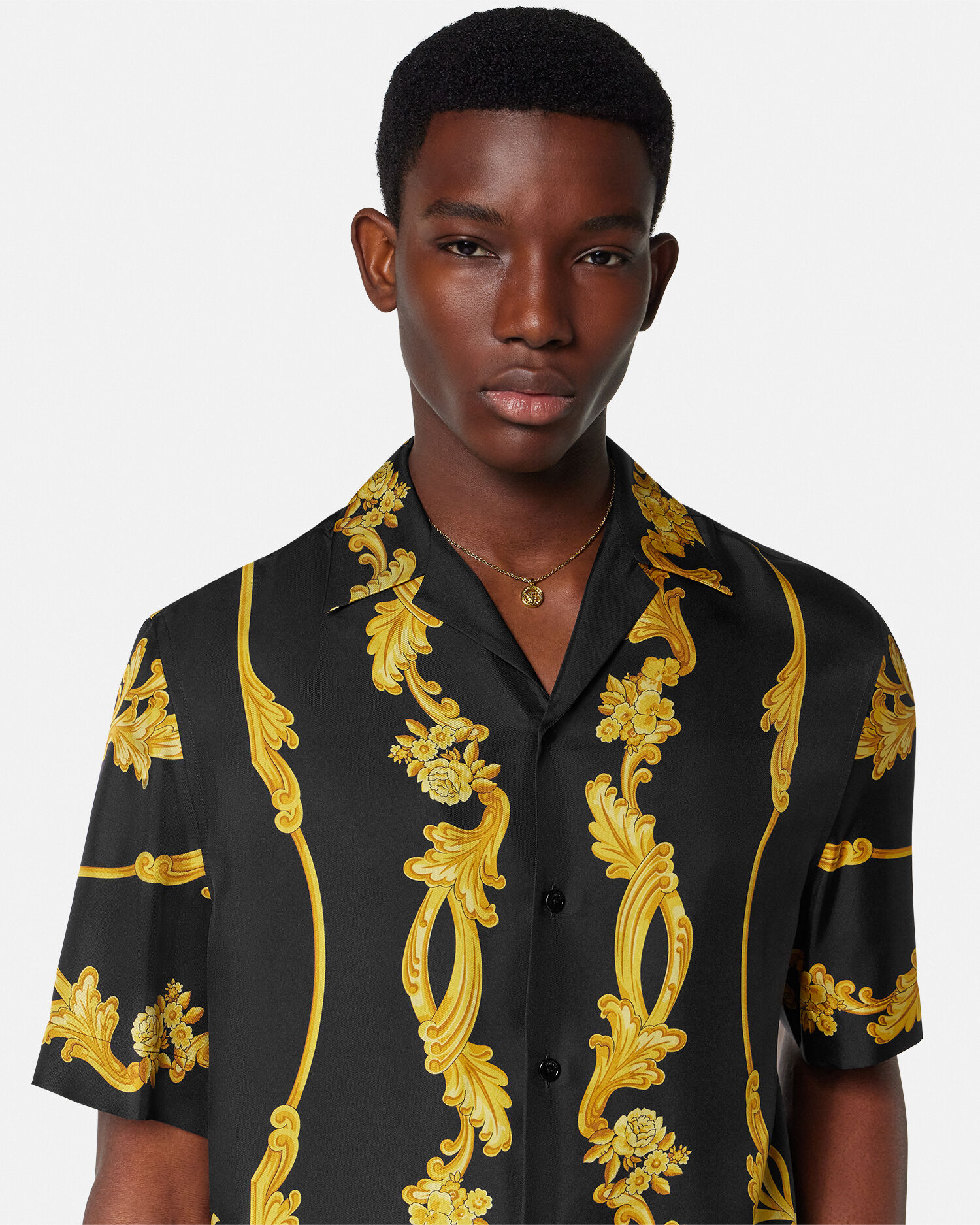 VERSACE シャツ VIP価格 送料無料 楽天市場】ヴェルサーチ シャツ（素材（生地・毛糸）シルク）の通販