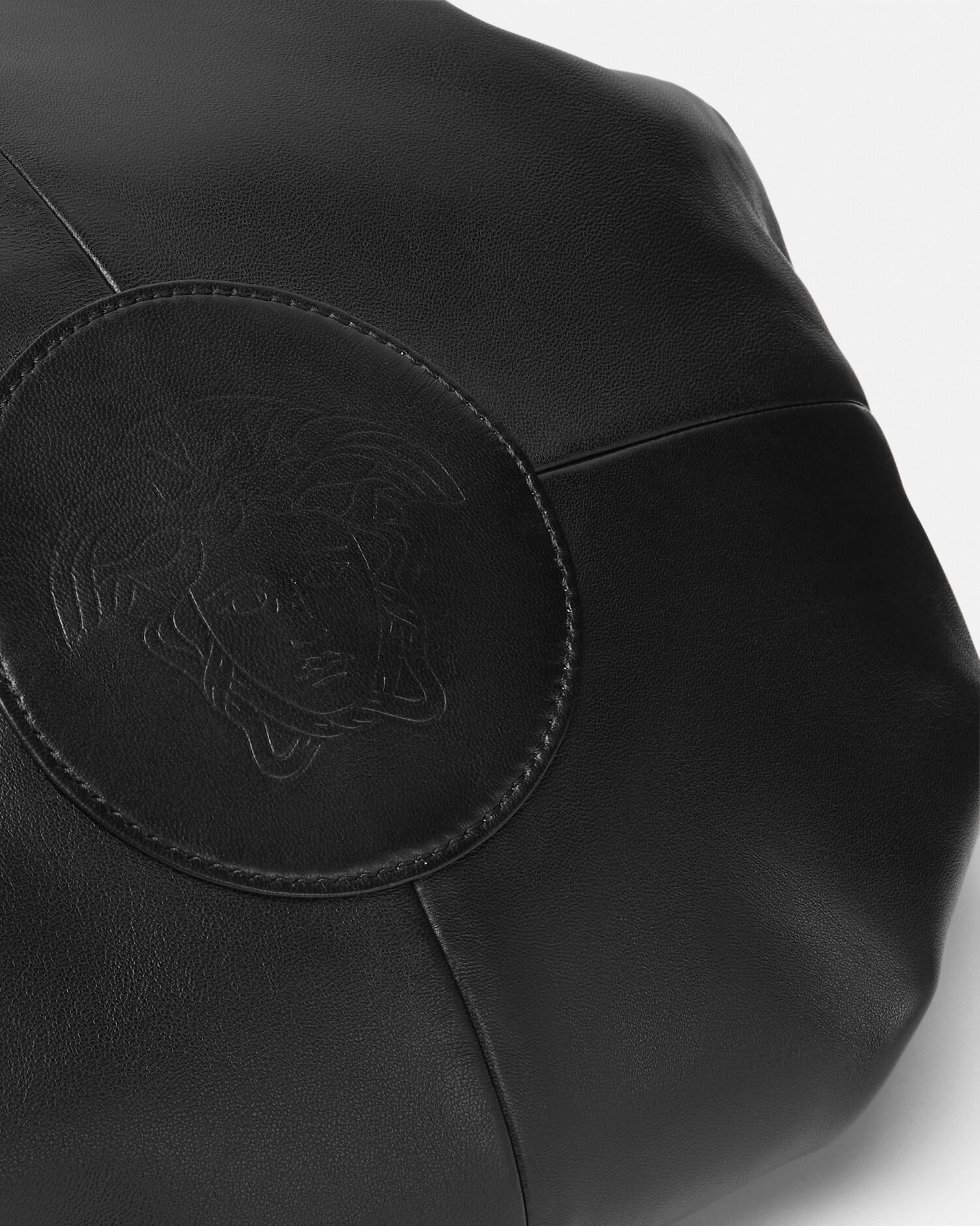 プロテア ナッパ ショルダー バッグ ブラック,ゴールド | VERSACE JP