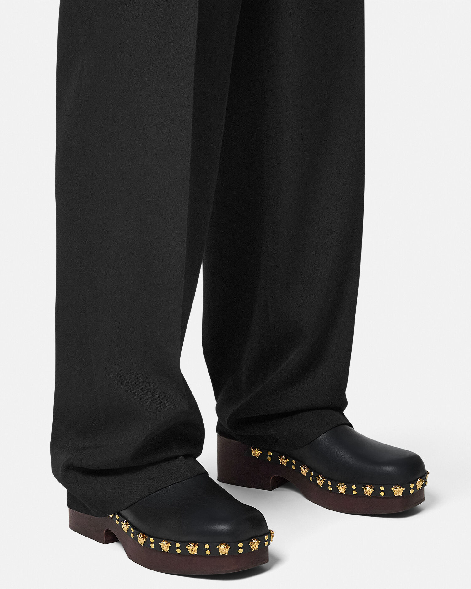【25SS NEW】VERSACE_men / レザー スタッズスタックサンダル 25SS NEW】VERSACE_men / レザー スタッズスタックサンダル