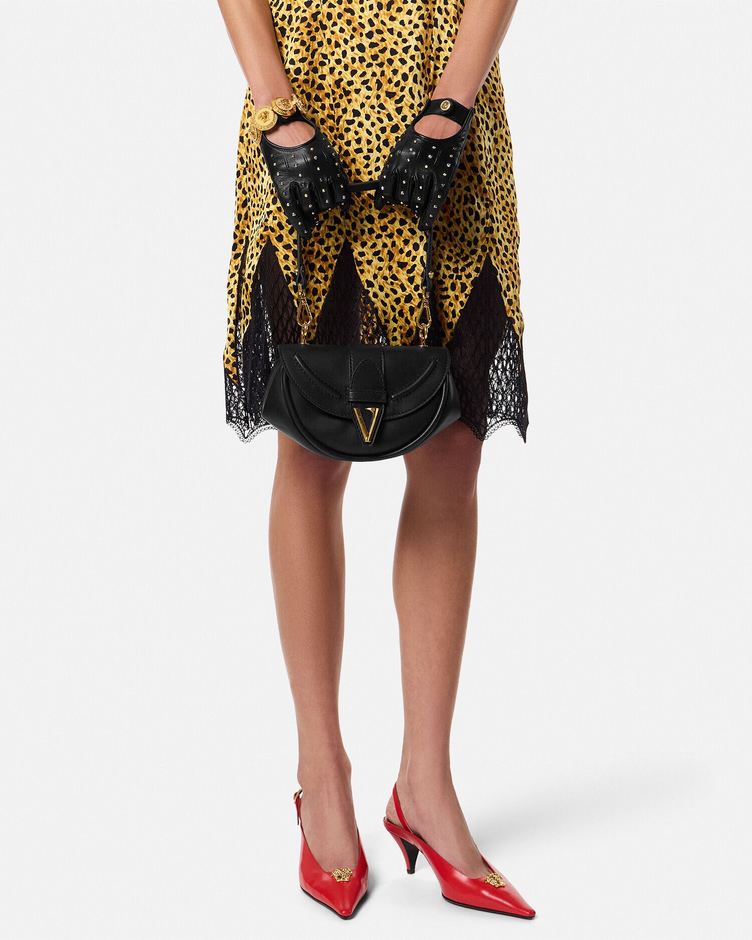 【Versace】スモール ショルダー バッグ ヴィルトゥス ブラック スモール ショルダー バッグ ヴィルトゥス | VERSACE JP