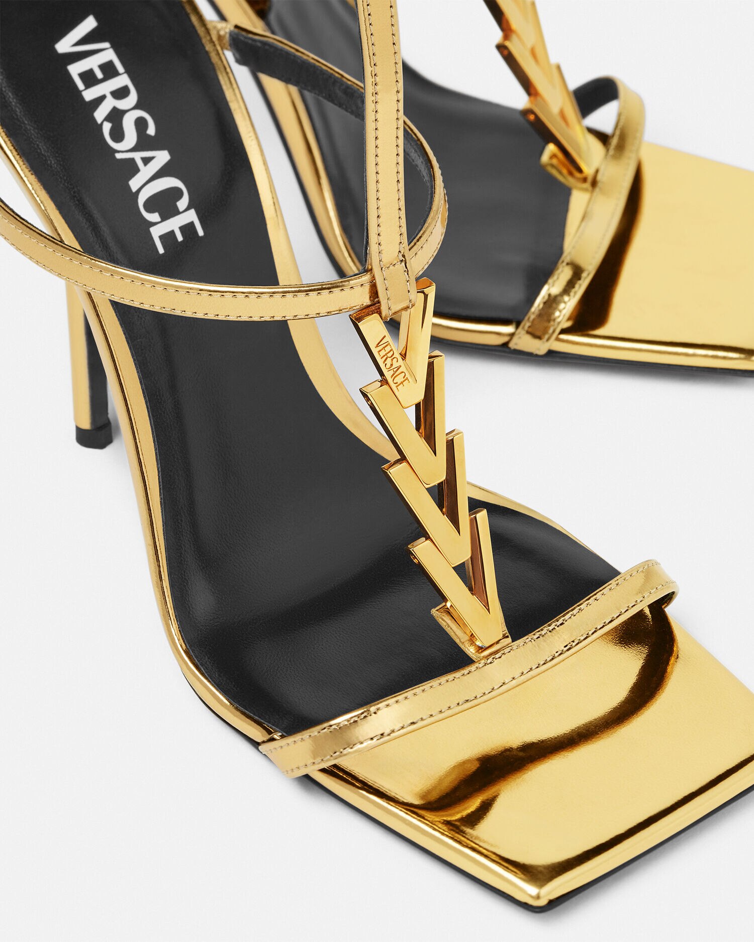 V2025 チェーンメタリックサンダル 105 mm | VERSACE JP