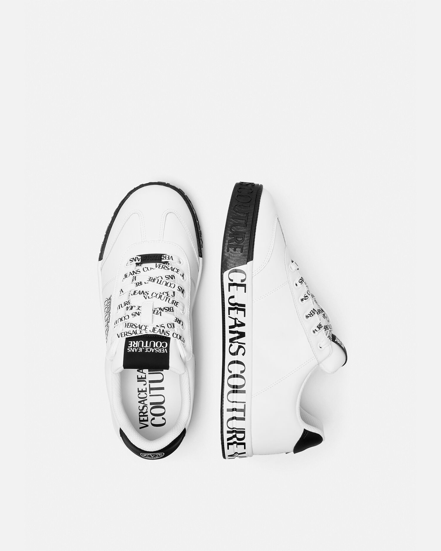 関税負担なし☆VERSACE JEANS コート 88 ロゴ スニーカー 関税負担なし☆VERSACE JEANS コート 88 ロゴ スニーカー