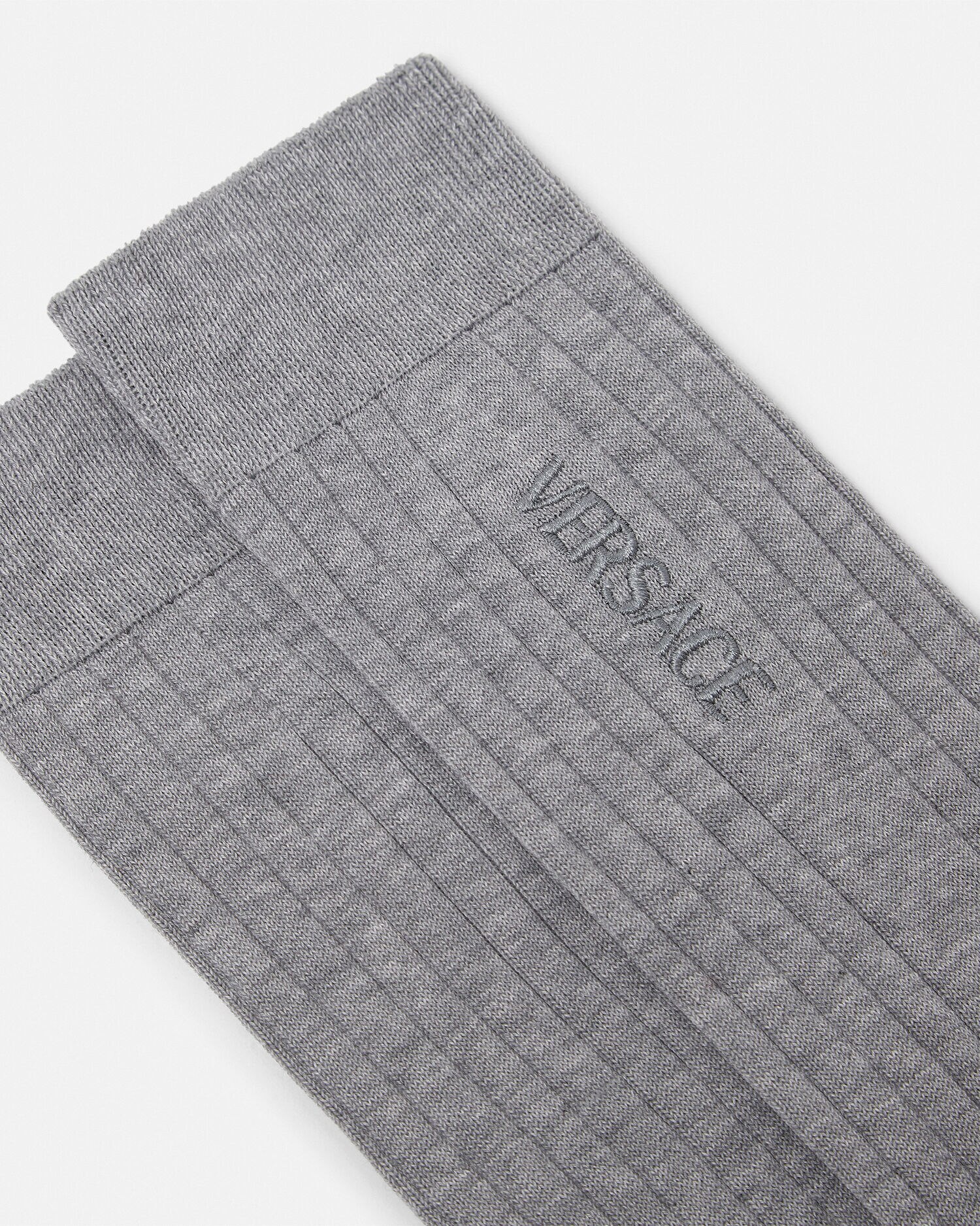 刺繍入り リブニット ロゴ ソックス グレー | VERSACE JP