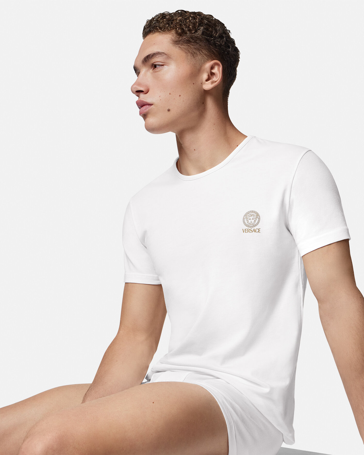 【国内即発】VERSACE メドゥーサ アンダーシャツ 2枚パック メドゥーサ アンダーシャツ 2枚パック | VERSACE JP