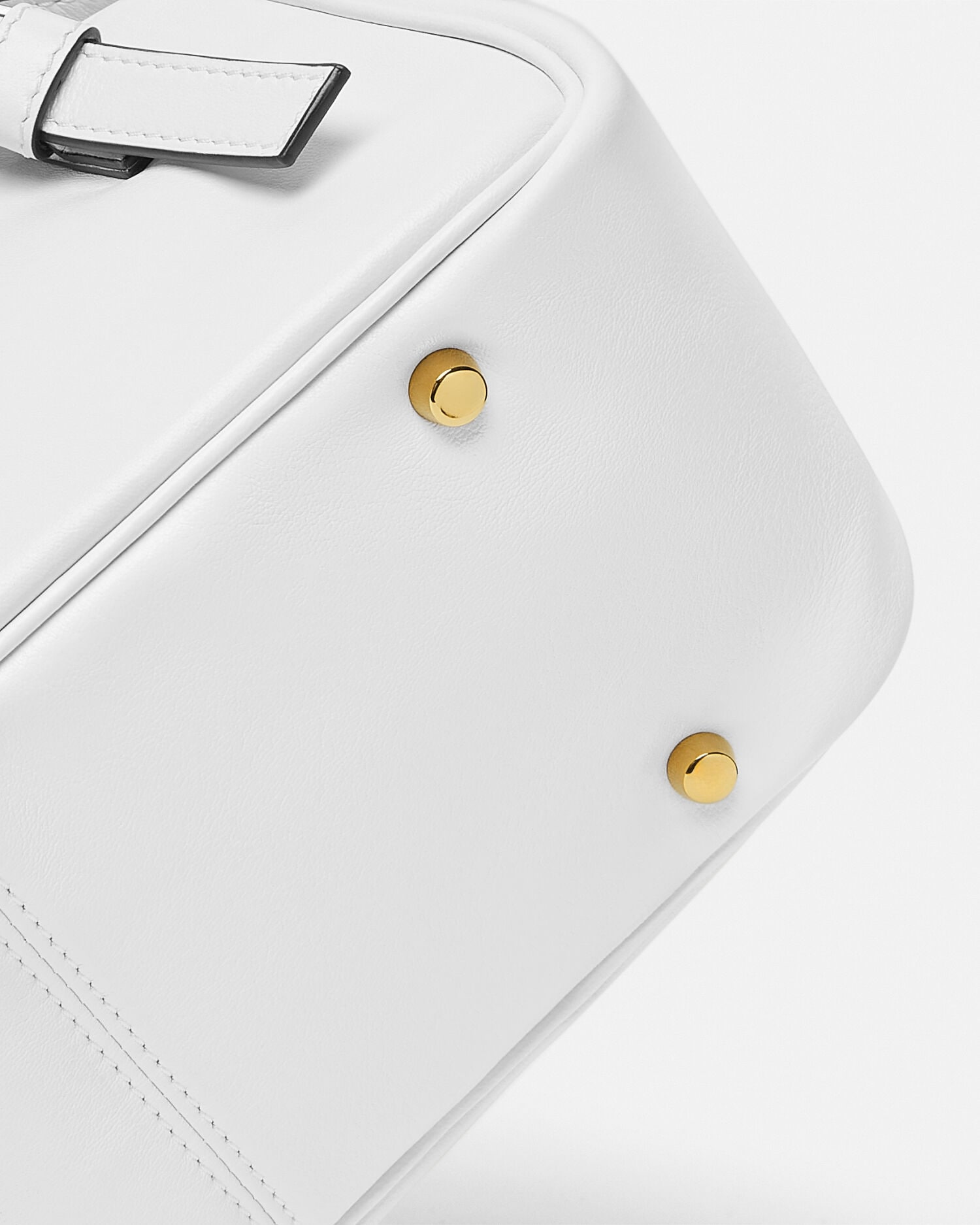 ヴェルサーチェ タグ ナッパ ボウリング バッグ ホワイト | VERSACE JP