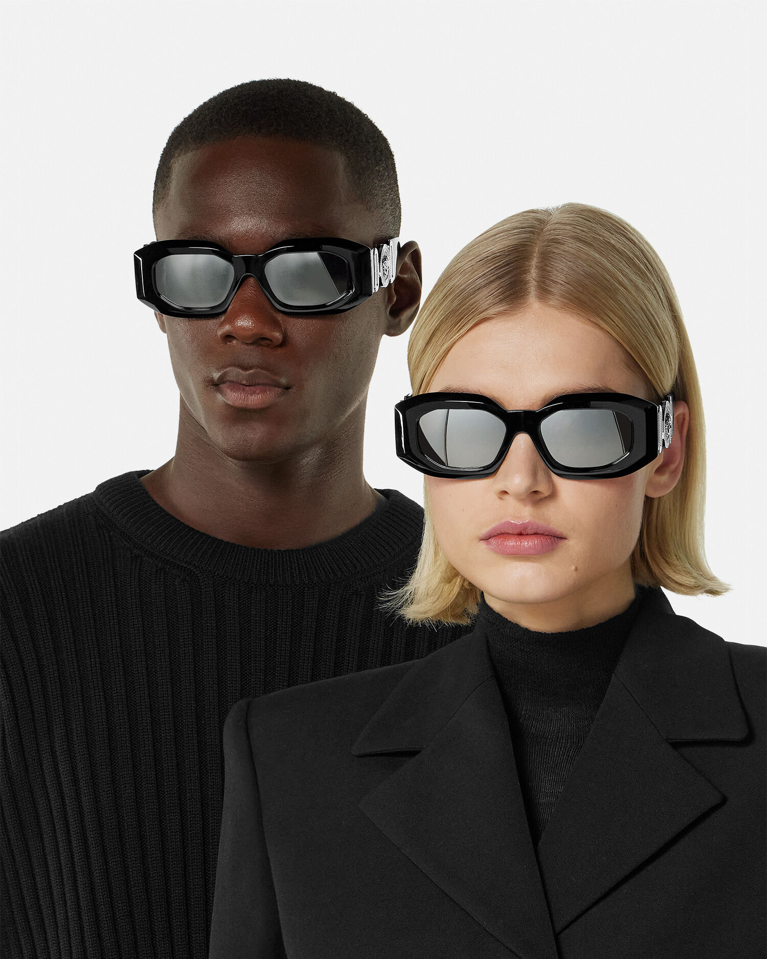 年末のプロモーション大特価！ マキシ メドゥーサ ビギー サングラス ブラック | VERSACE JP 小物