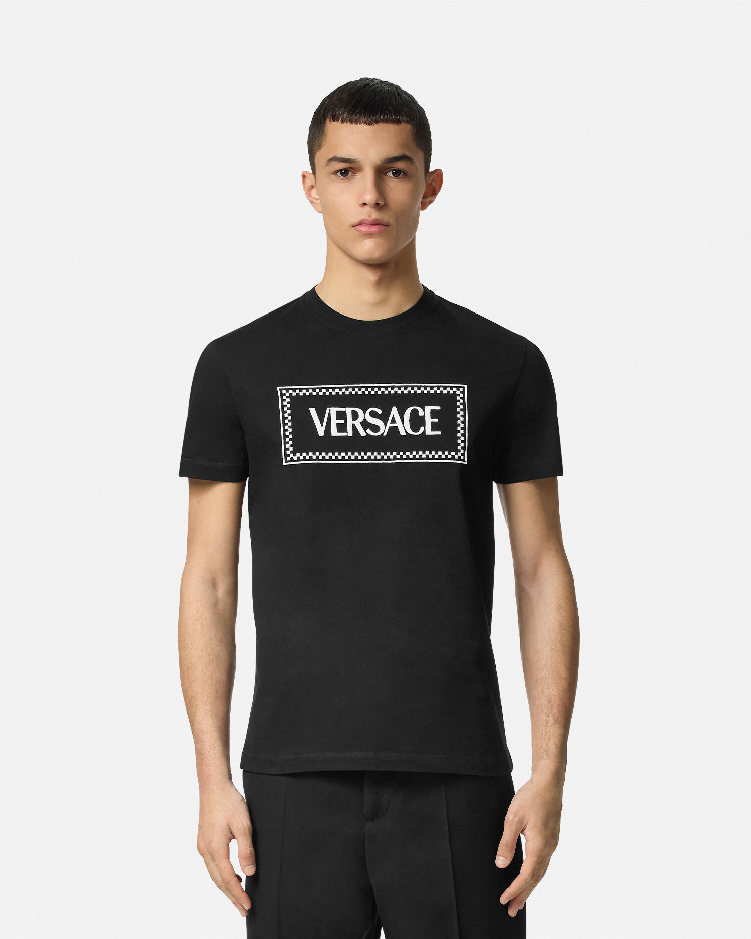 Tシャツ '90s ヴィンテージ ロゴ 刺繍 ブラック | VERSACE JP