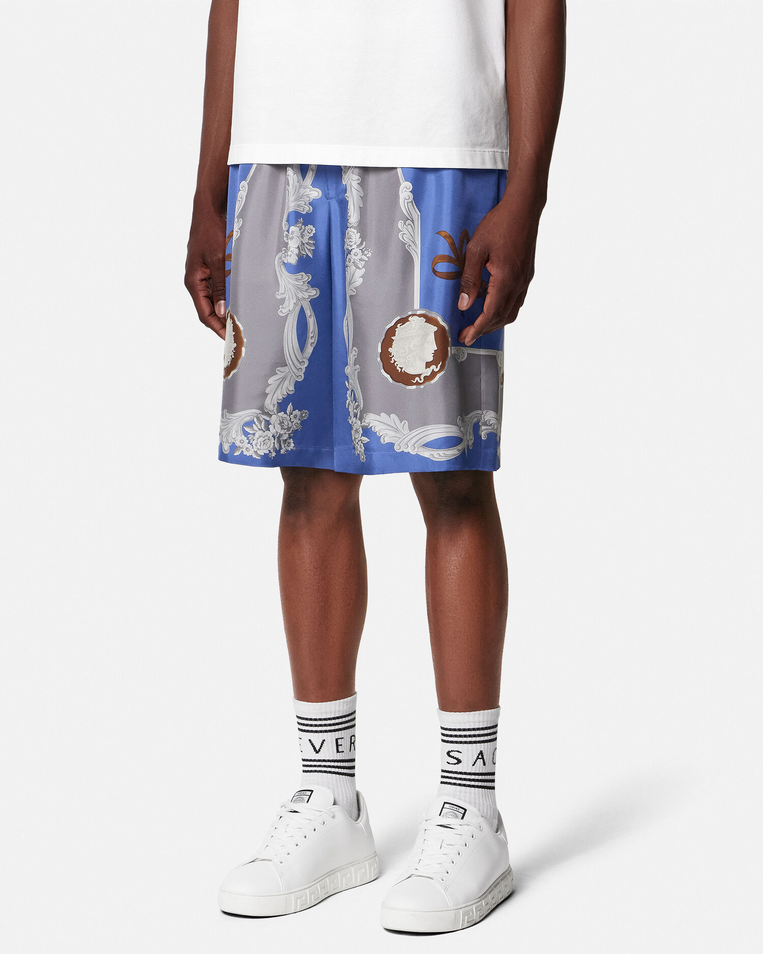 シルク ショートパンツ カメオ プリント | VERSACE JP