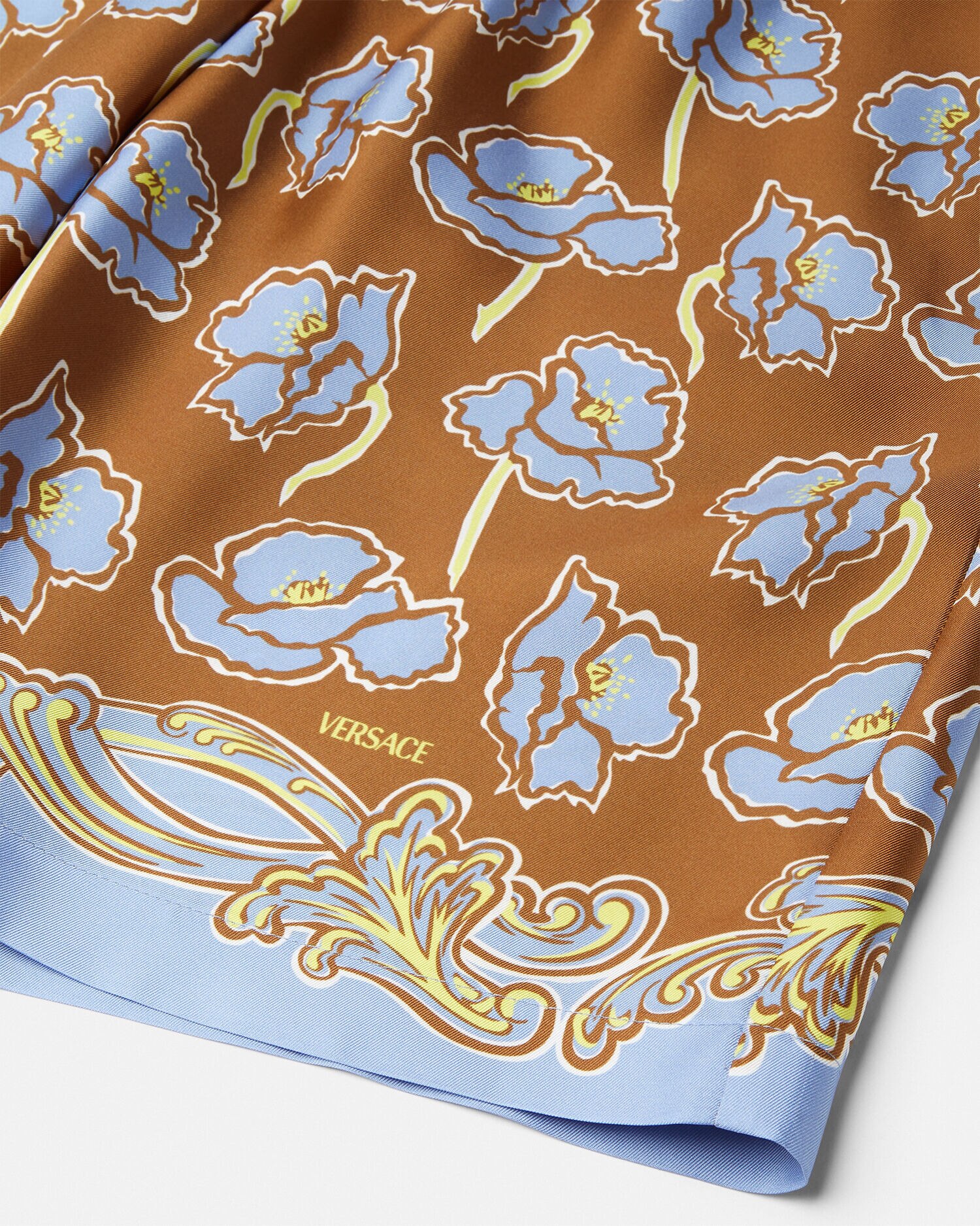 シルク ショートパンツ ポピー スカーフ プリント | VERSACE JP