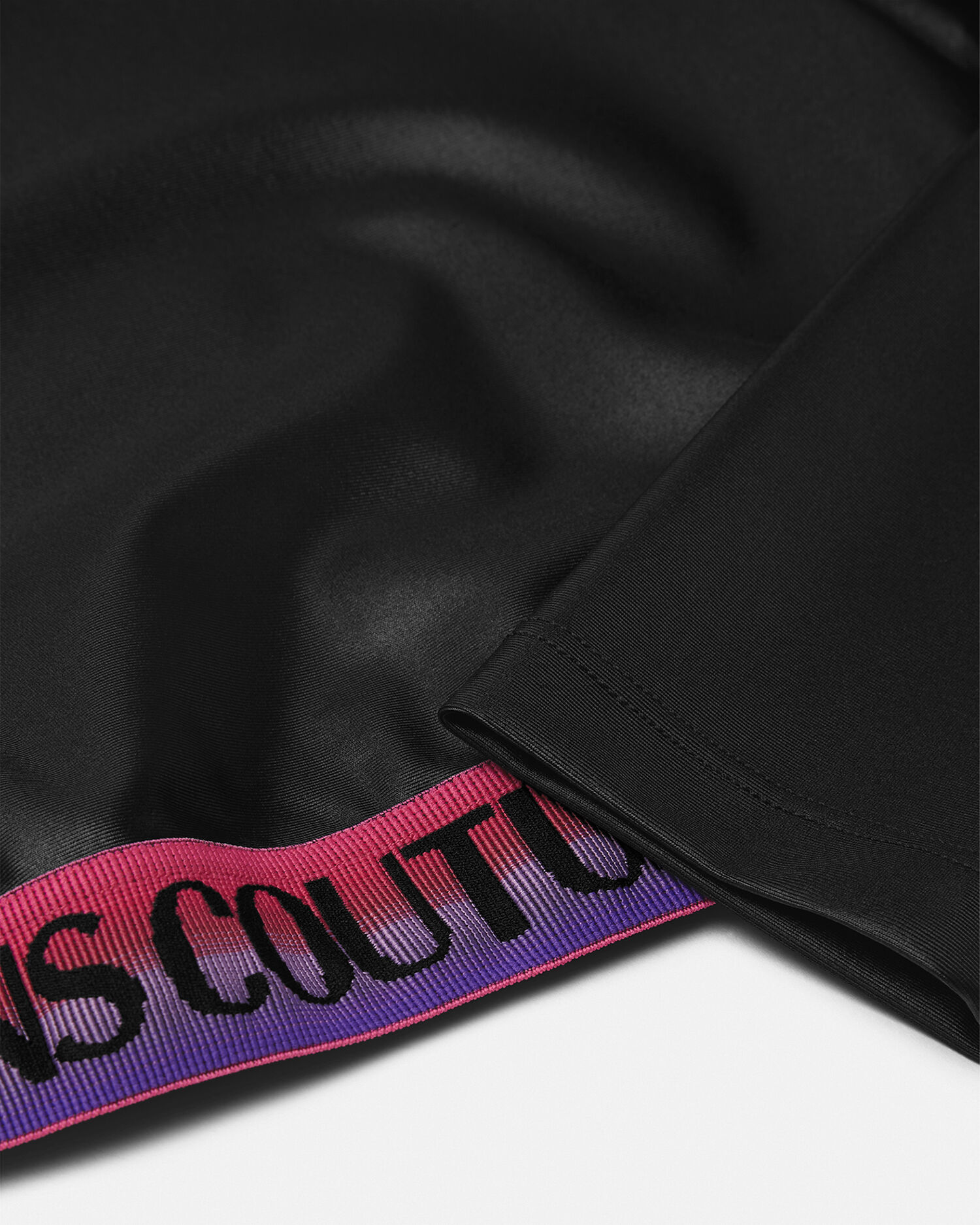 ロゴ クロップ トップ ブラック,プリント | VERSACE JP