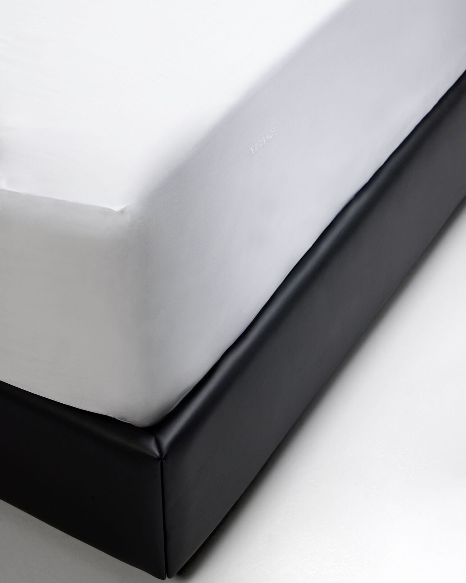 I ♡ バロック フル/クイーン ベッド セット ホワイト | VERSACE JP