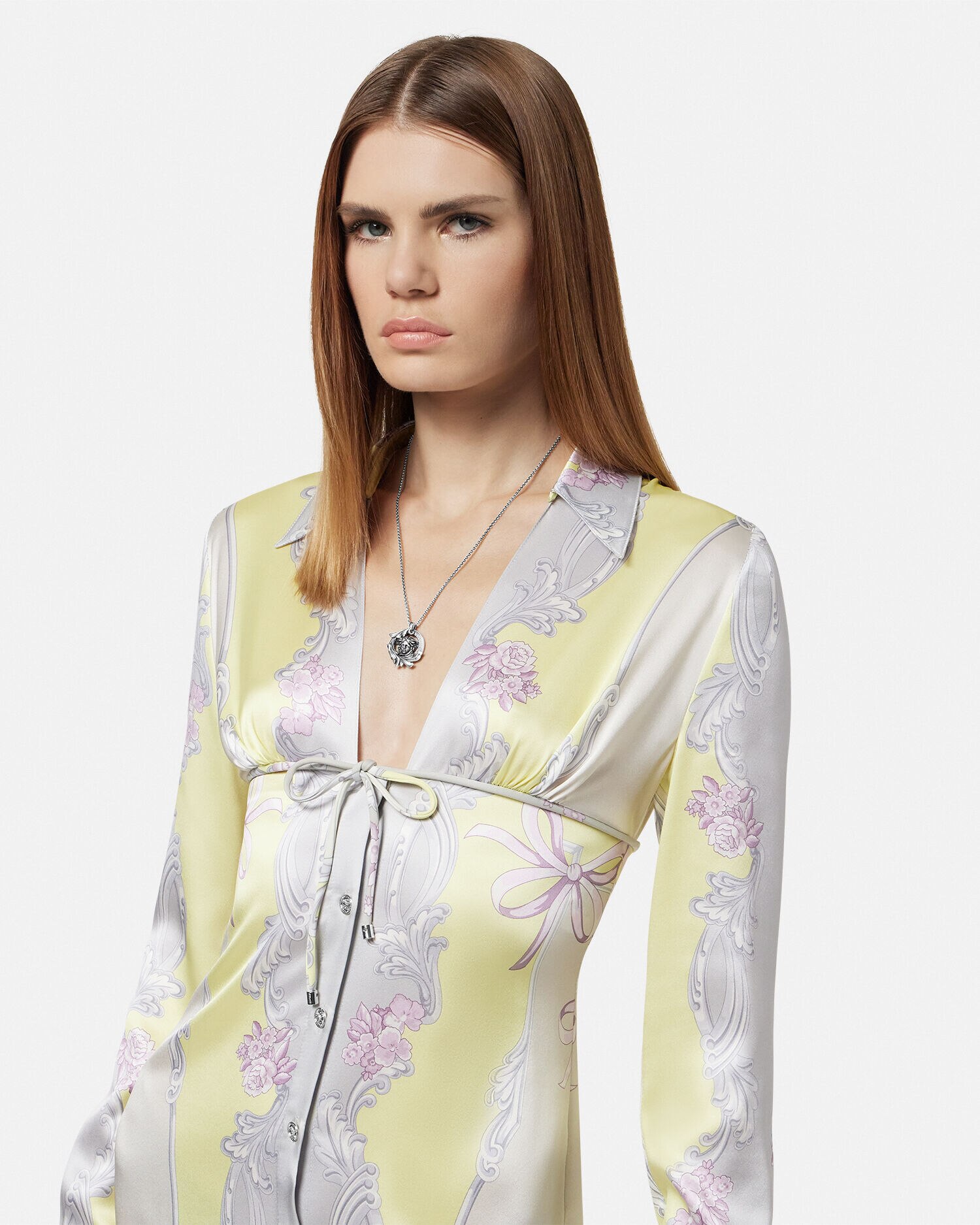 ヴェルサーチェ☆シルク ミディ シャツ ドレス カメオ シルク ミディ シャツ ドレス カメオ プリント | VERSACE JP