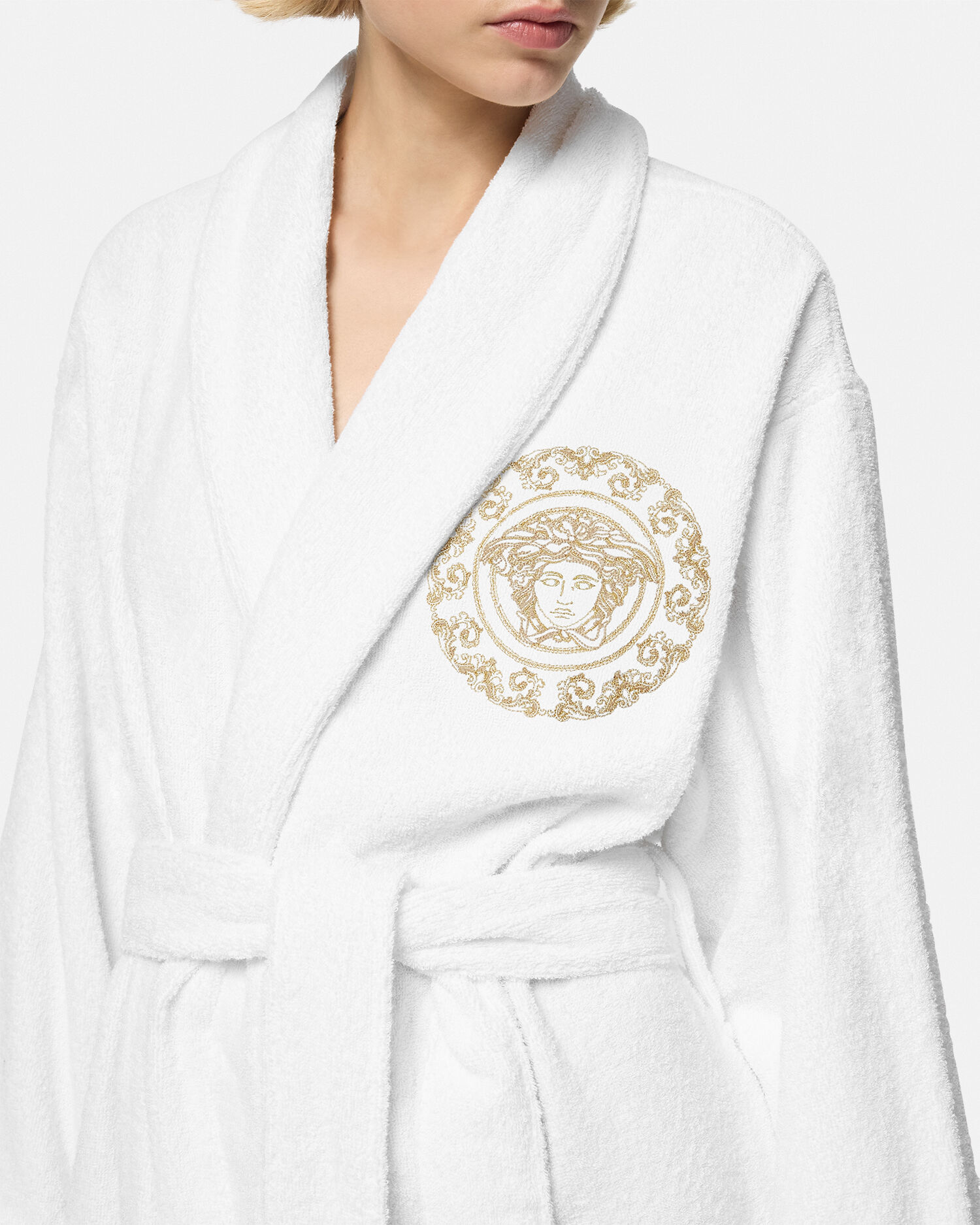 おしゃれ◆Versace◆Medusa コットンバスローブ メドゥーサ ガーラ バスローブ | VERSACE JP