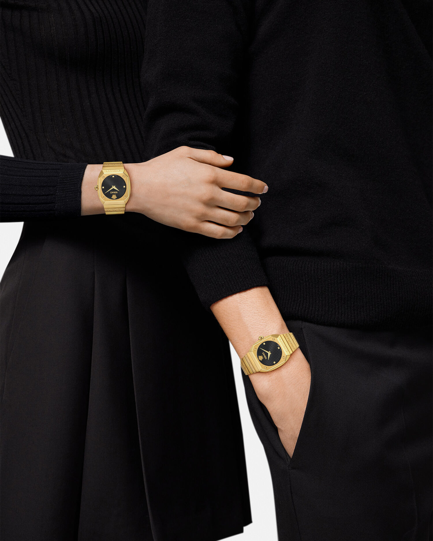 VERSACE 10189481A136495W690 関税送料込 消費税関税送料込み』VERSACE スウェット