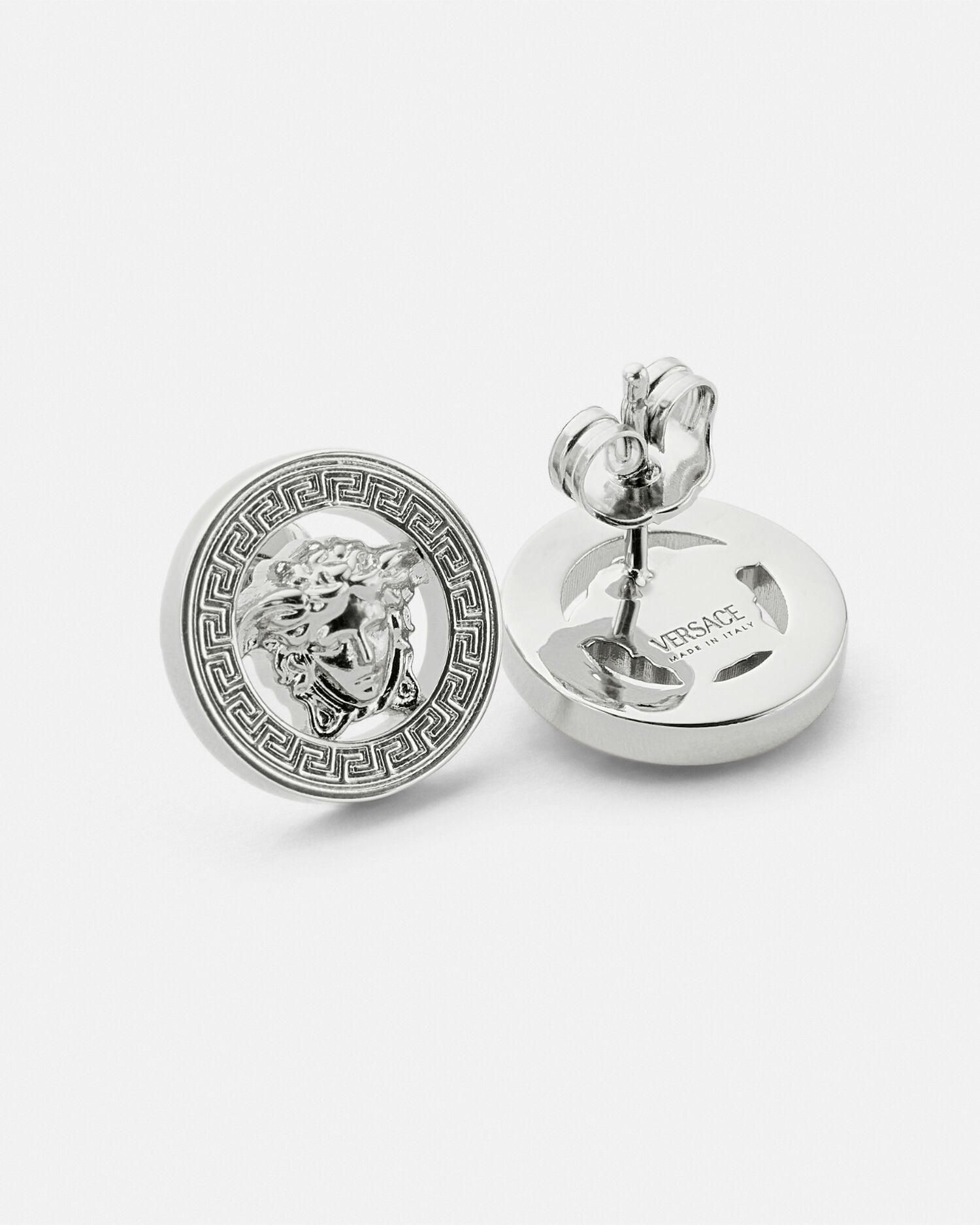 VERSACE ブローチ　シルバー　メデューサ VERSACE ブローチ シルバー メデューサ VERSACE ブローチ シルバー