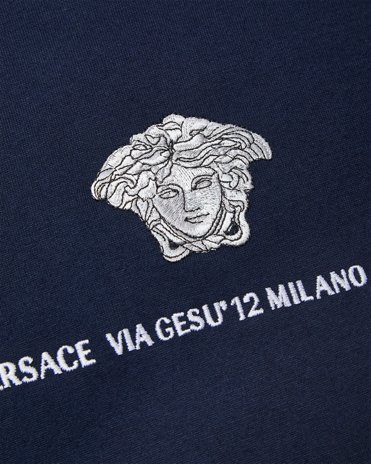 刺繍入り Tシャツ メドゥーサ ミラノ | VERSACE JP