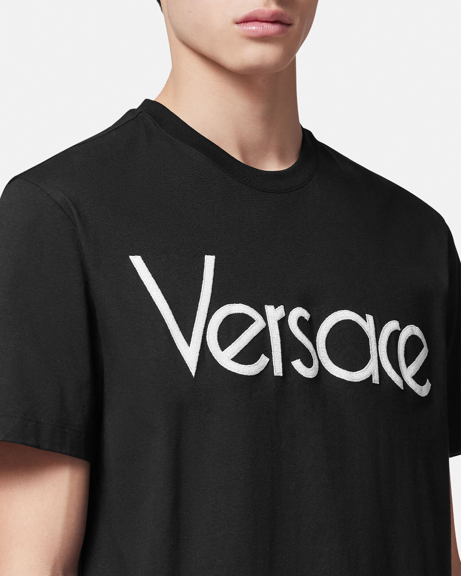 ★関税込み★【VERSACE】1978 リエディション ロゴ Tシャツ 1978 リエディション ロゴ Tシャツ ブラック | VERSACE JP