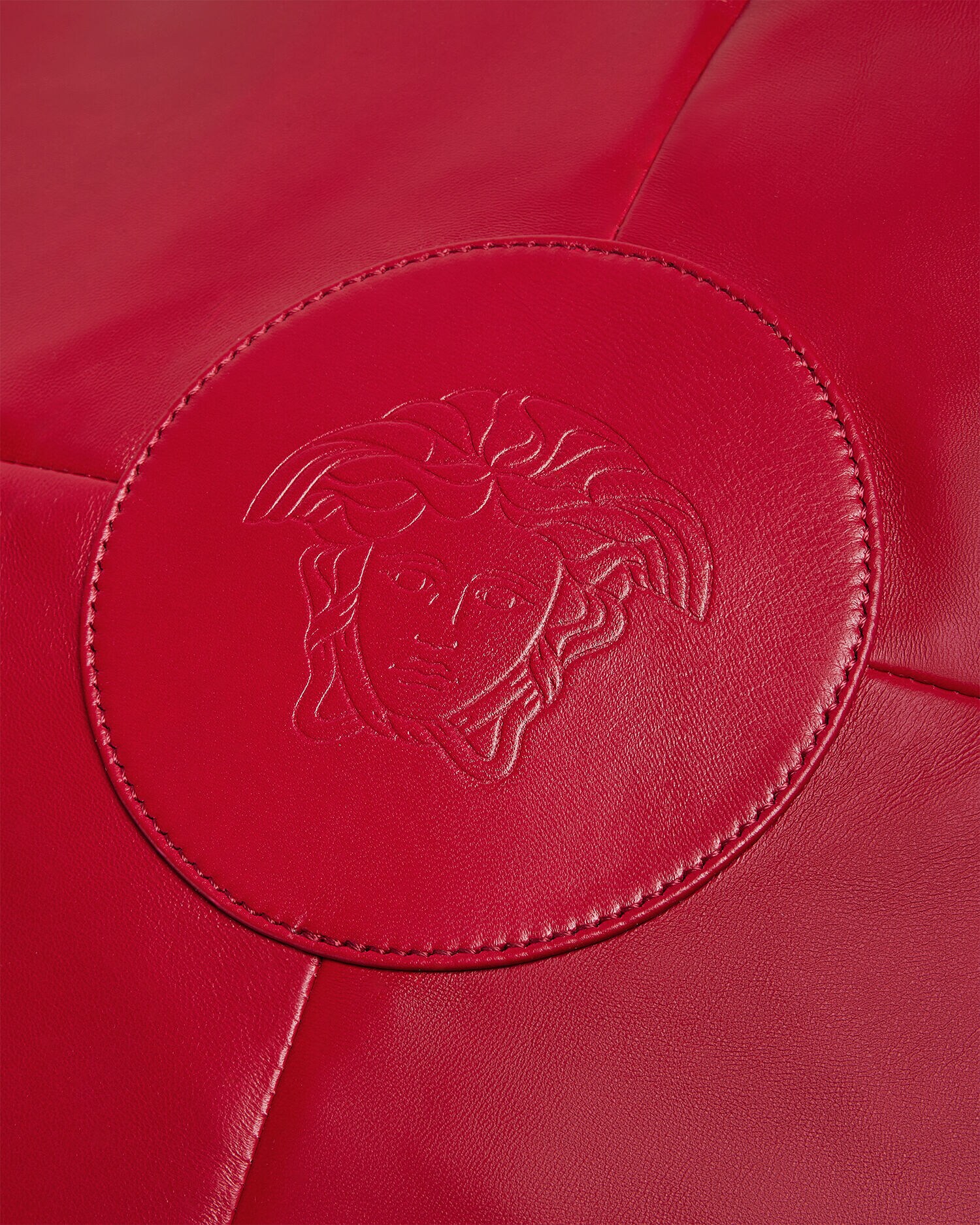 【現行品】VERSACE ヴェルサーチ プロテア ナッパ ショルダーバッグ プロテア ナッパ ショルダー バッグ レッド | VERSACE JP