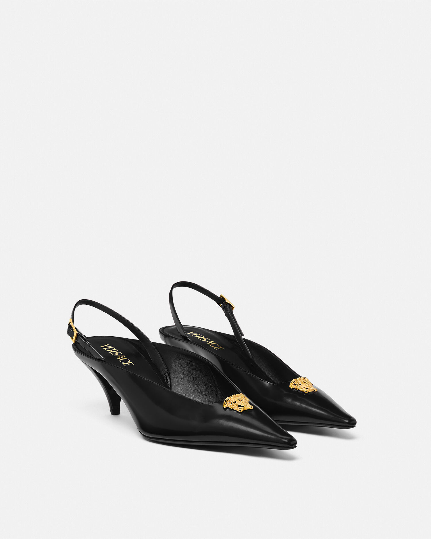 VERSACE ラ メドゥーサ レザー スリングバック パンプス ラ メドゥーサ スリングバック パンプス 55 mm | VERSACE JP