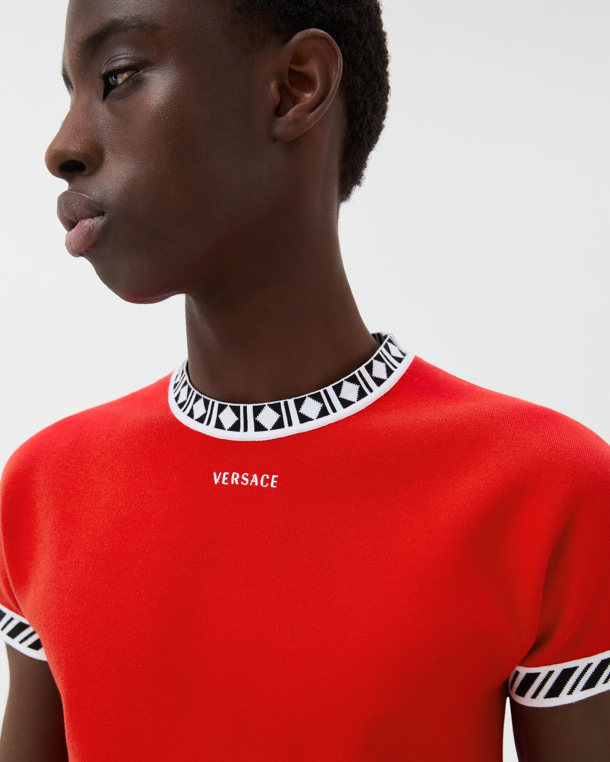VERSUS VERSACE 半袖ニット コットン ニット Tシャツ レッド | VERSACE JP