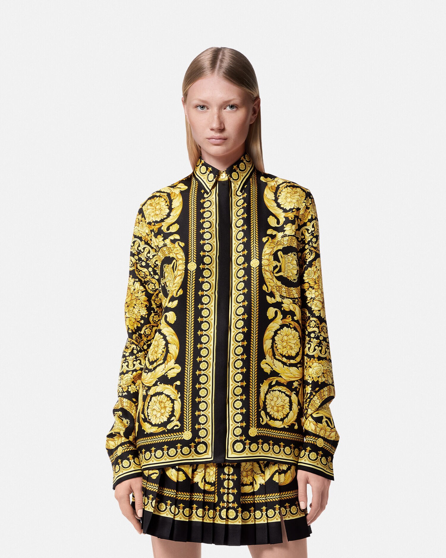 希少 ヴェルサーチ スタンドカラー プリーツ ブラウス ブラック ゴールド 絹 プリント シルク シャツ ブラック,プリント | VERSACE JP