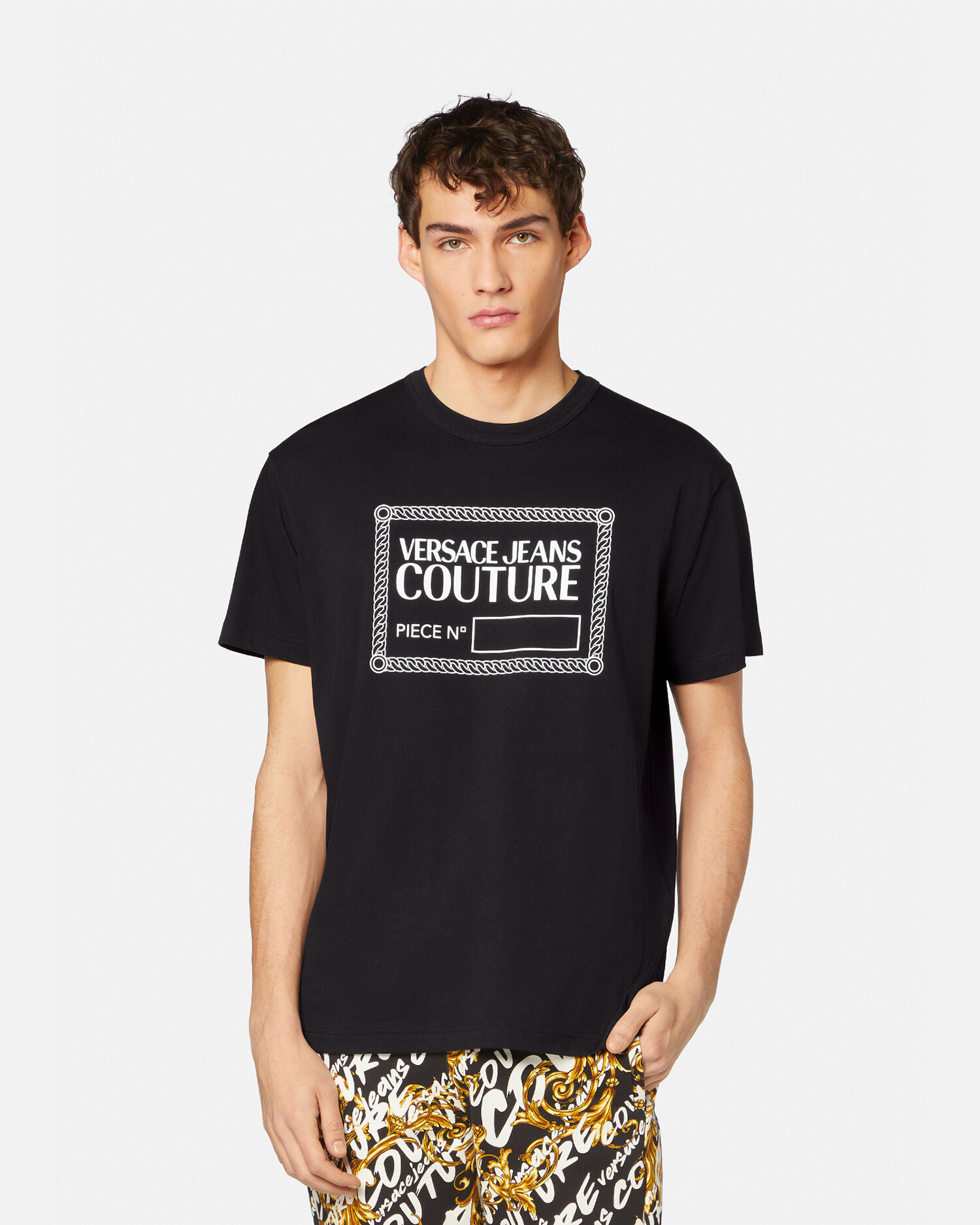 ピース ナンバー ロゴ Tシャツ ブラック,プリント | VERSACE JP