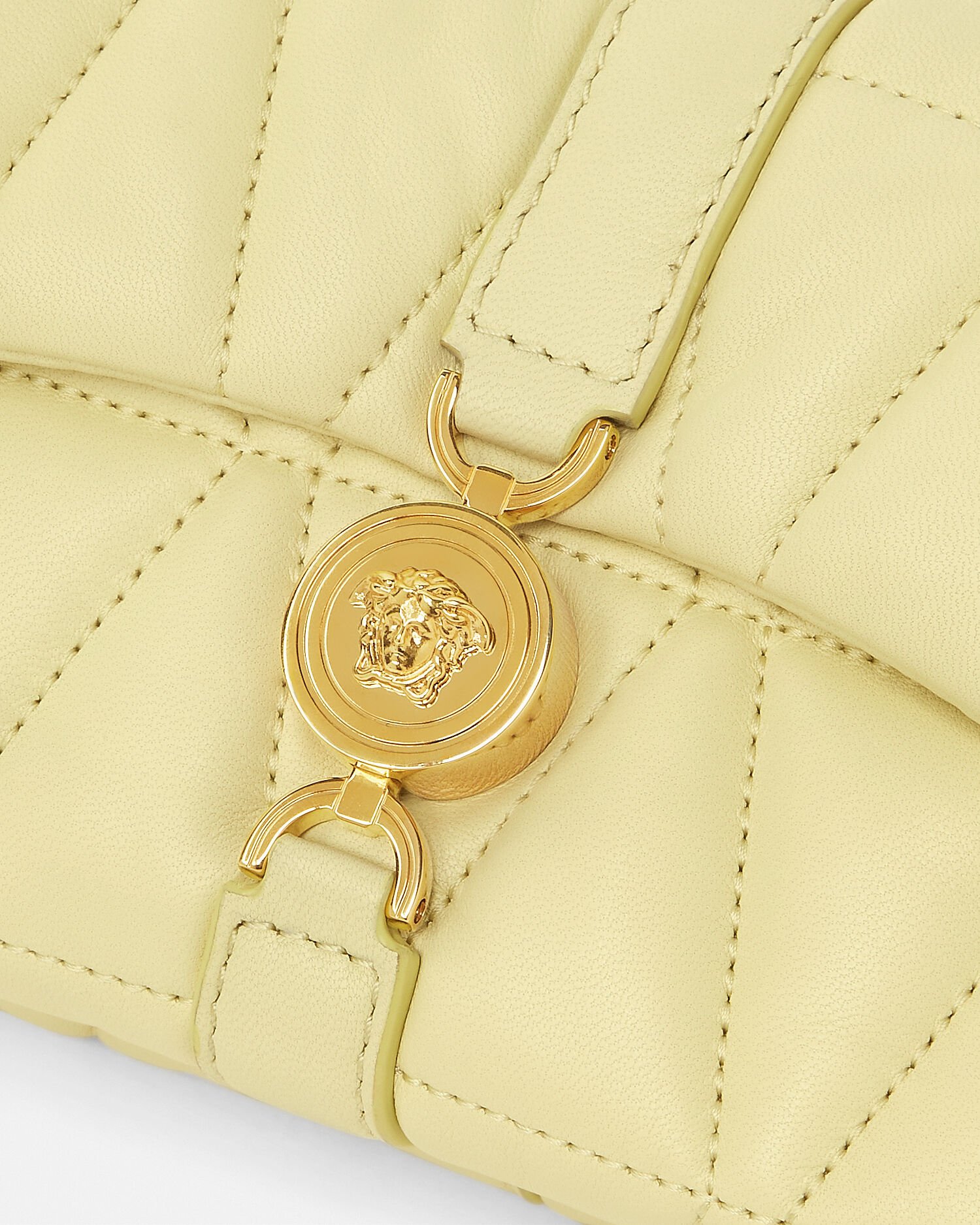 【Versace】キルティング ミニ バッグ クレイオ イエロー キルティング ミニ バッグ クレイオ イエロー | VERSACE JP