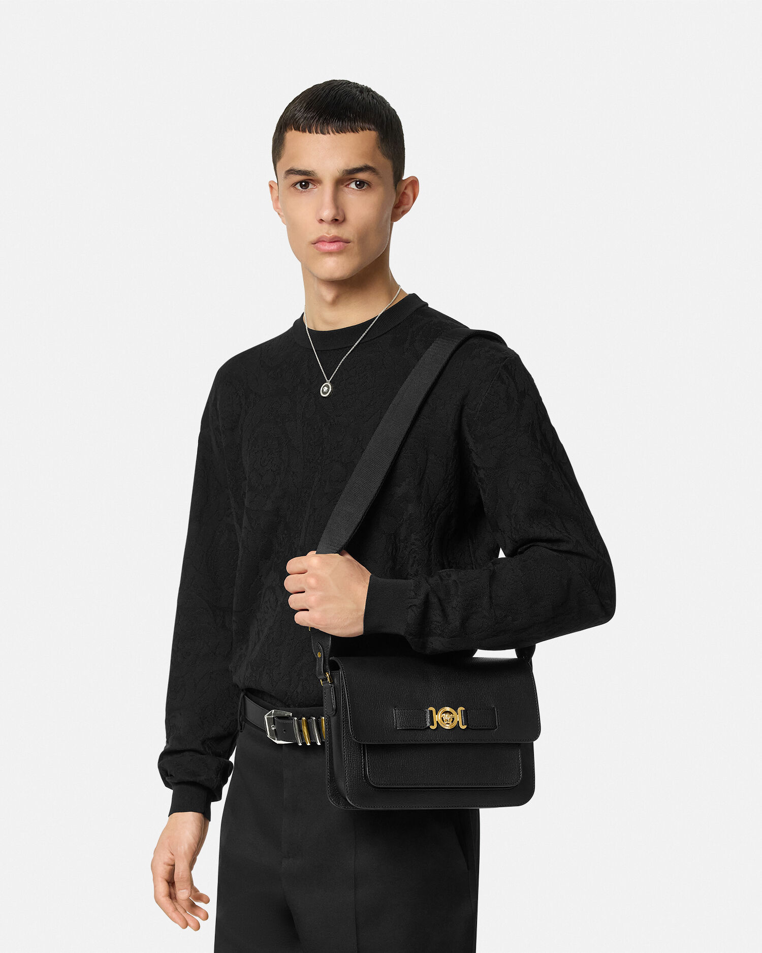 メドゥーサ ビギー メッセンジャー バッグ ブラック,ゴールド | VERSACE JP