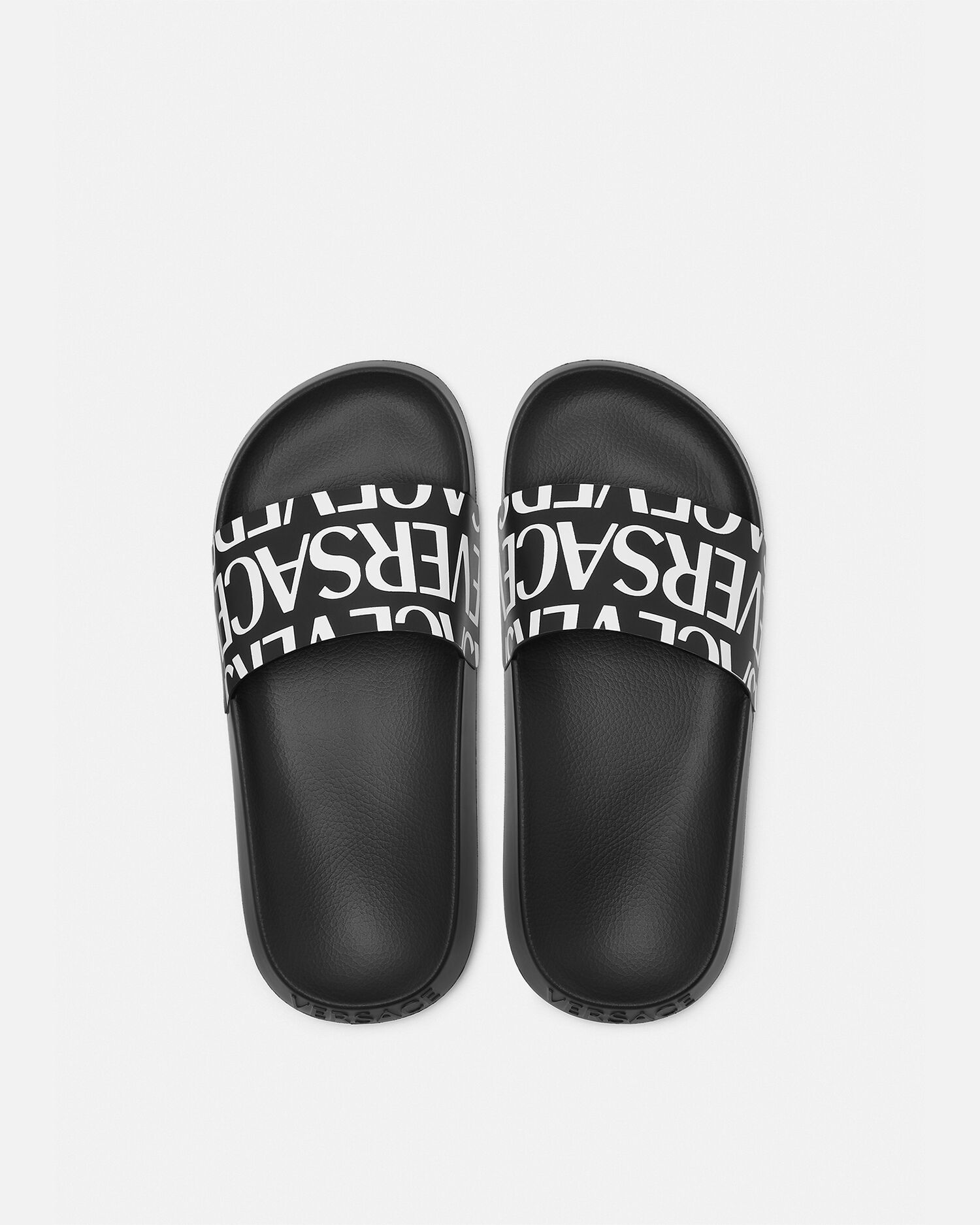 ヴェルサーチェ オールオーバー スライダーサンダル