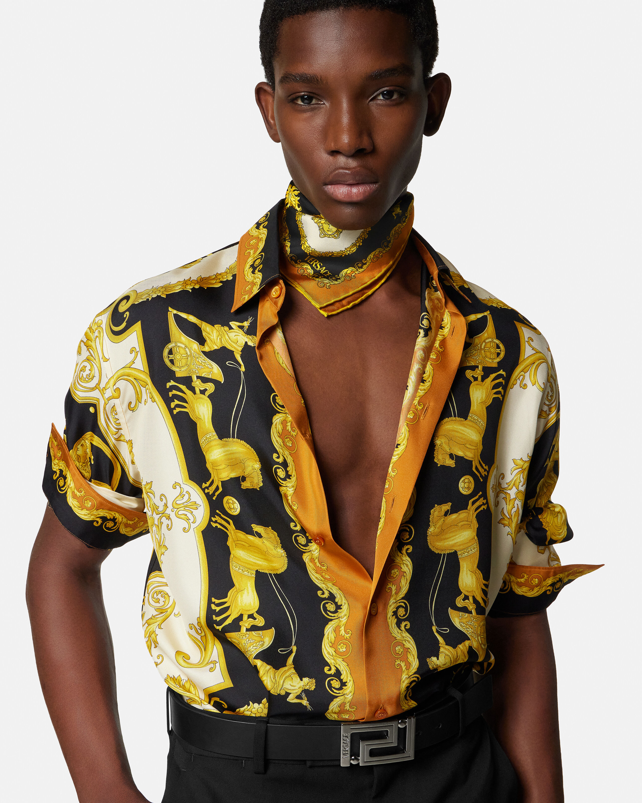 プリントシルクツイルスカーフ 45cm ブラック,ゴールド | VERSACE JP