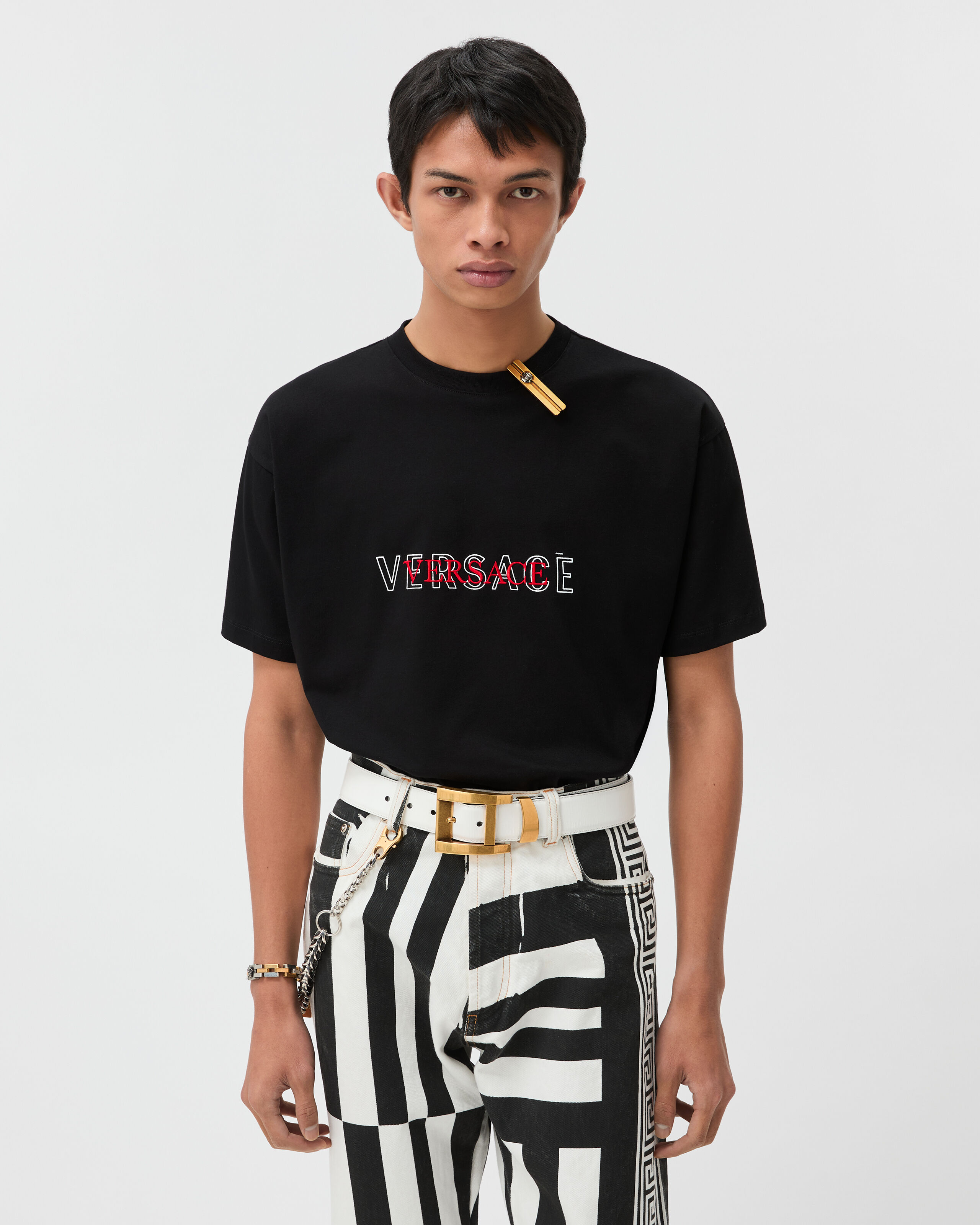 刺繍入り コットンジャージー Tシャツ ブラック | VERSACE JP