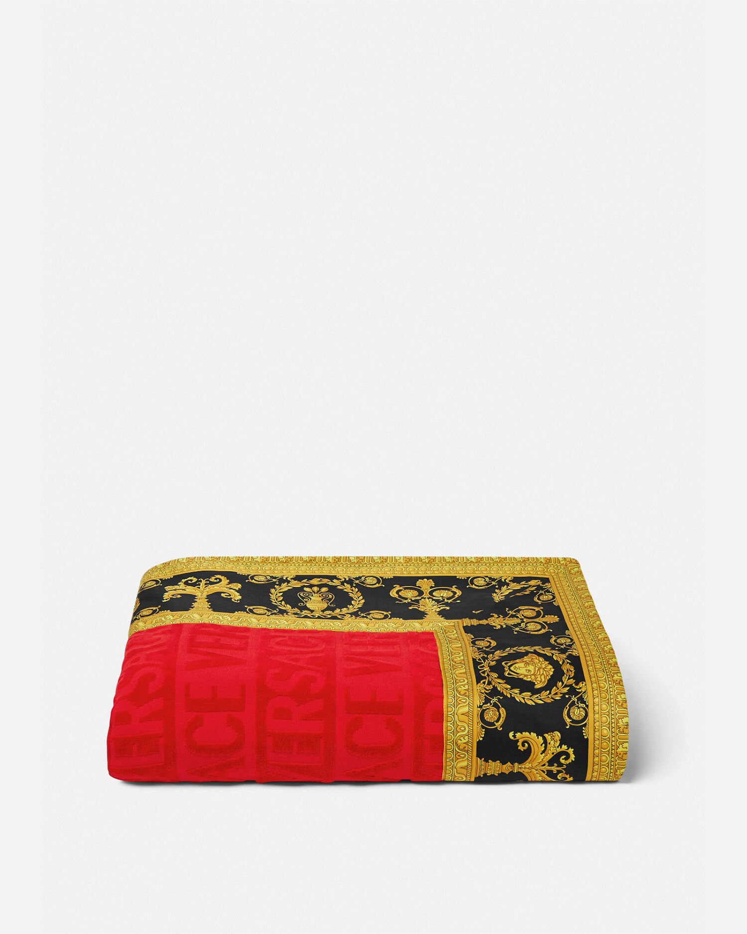 珍しい物 VERSACE ロゴ入りグリーンのバスタオルとビーチタオル