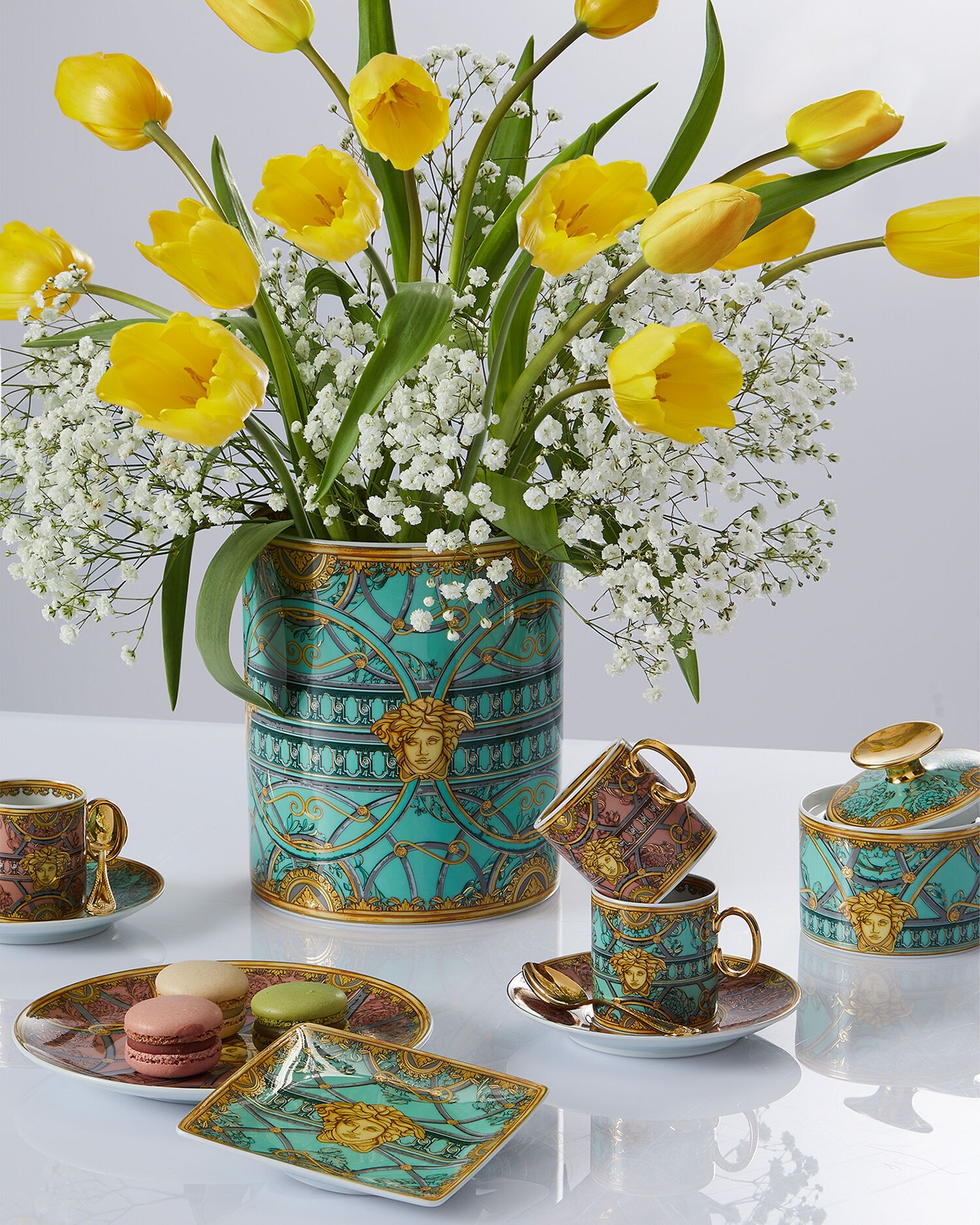 ラ スカラ デル パラッツォ ヴェルデ 花瓶 18 cm グリーン | VERSACE JP