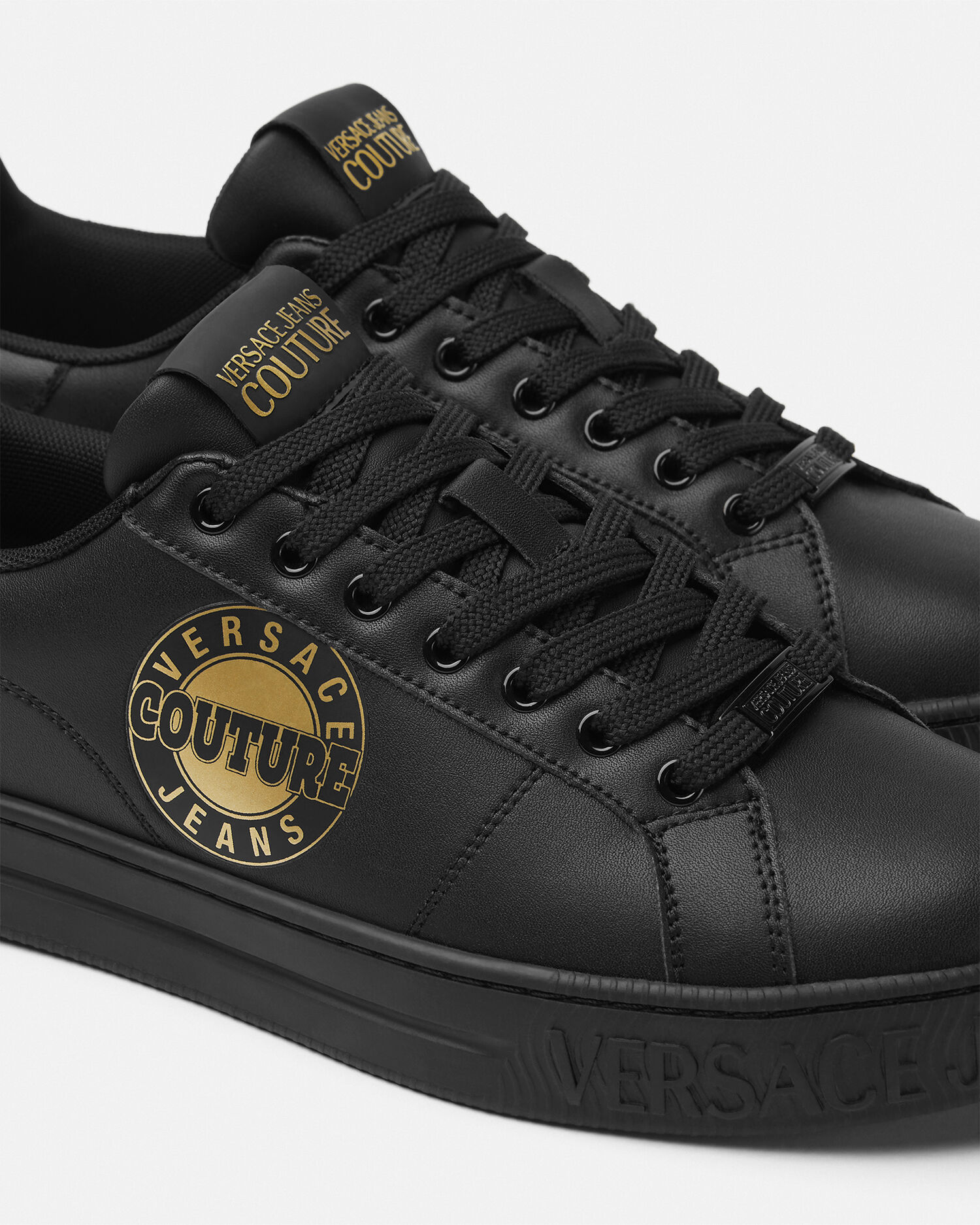 関税負担なし☆VERSACE JEANS コート 88 ロゴ スニーカー ロゴ コート 88 スニーカー | VERSACE JP