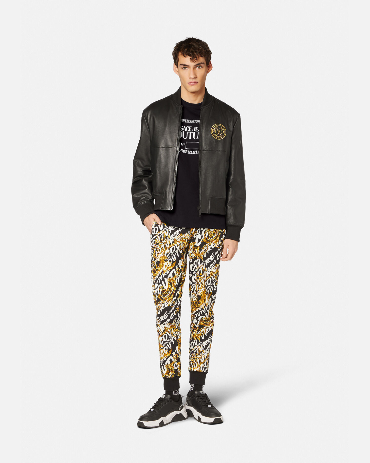 【Versace Jeans】 トロピカル タイガー プリント スウェット ピース ナンバー ロゴ Tシャツ ブラック,プリント | VERSACE JP