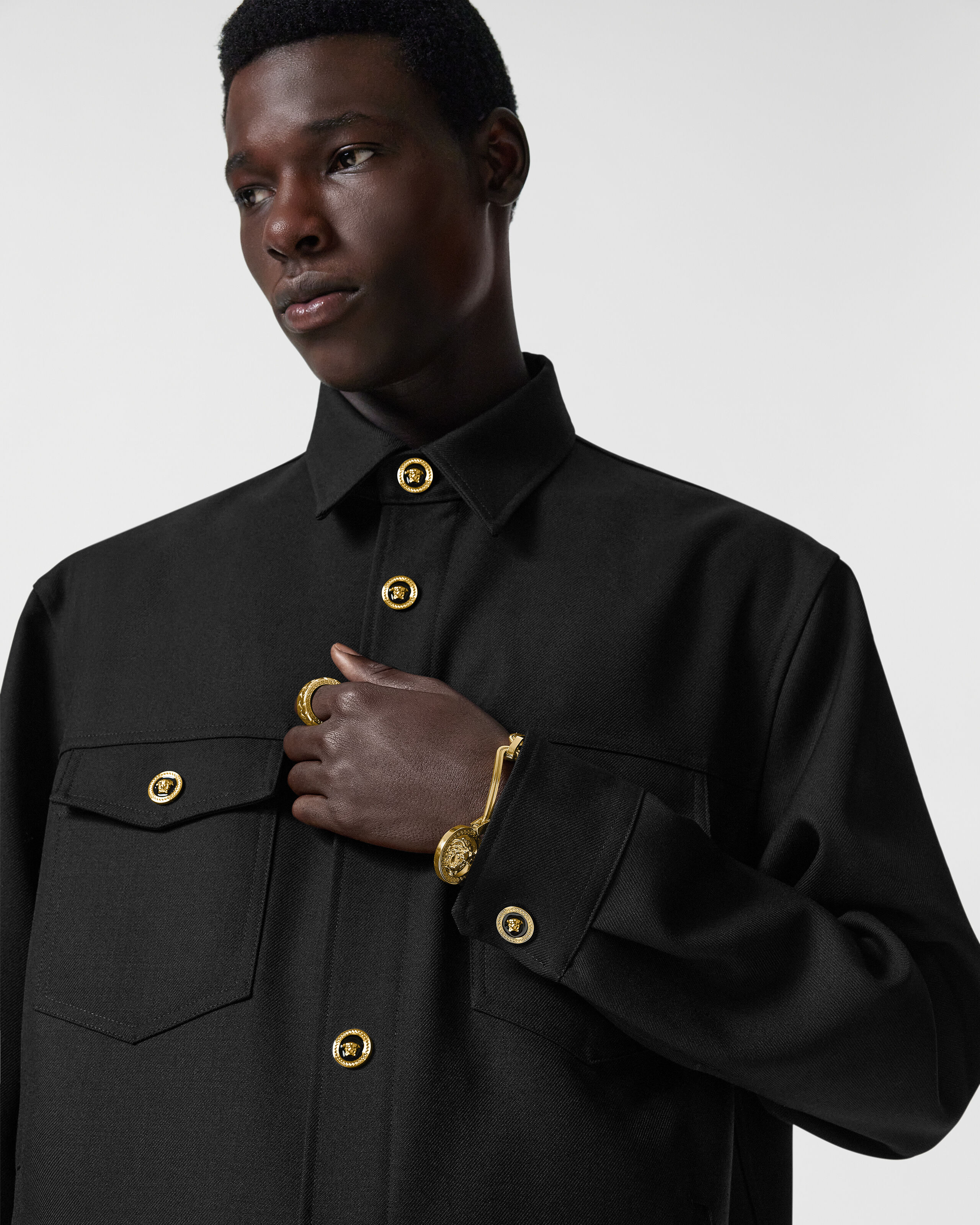キャバルリー ウール オーバーシャツ ブラック | VERSACE JP
