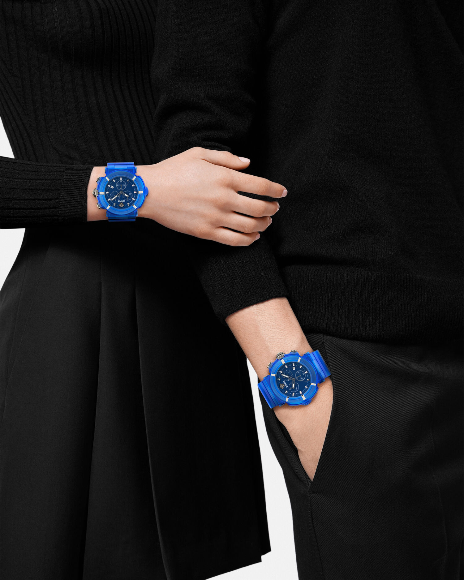 ウォッチ ヴェルサーチェ レアル アクティブ クロノ ブルー | VERSACE JP