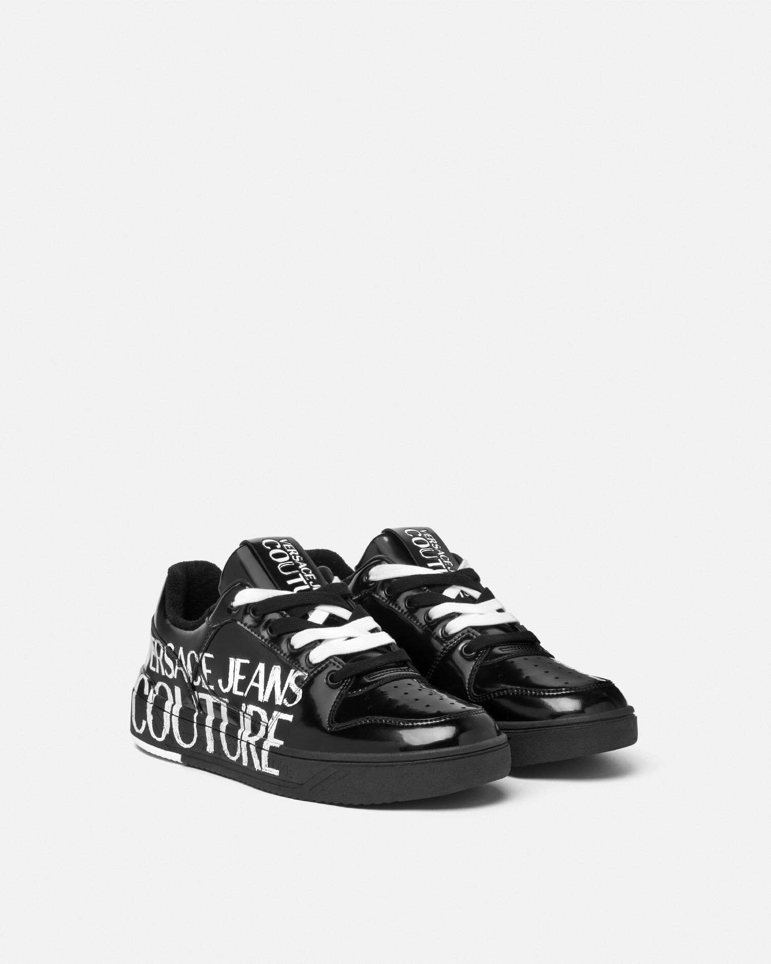 VERSACE JEANS ダイナミックロゴトレーナーシューズ スニーカー レターV エンブレム コート 88 スニーカー | VERSACE JP