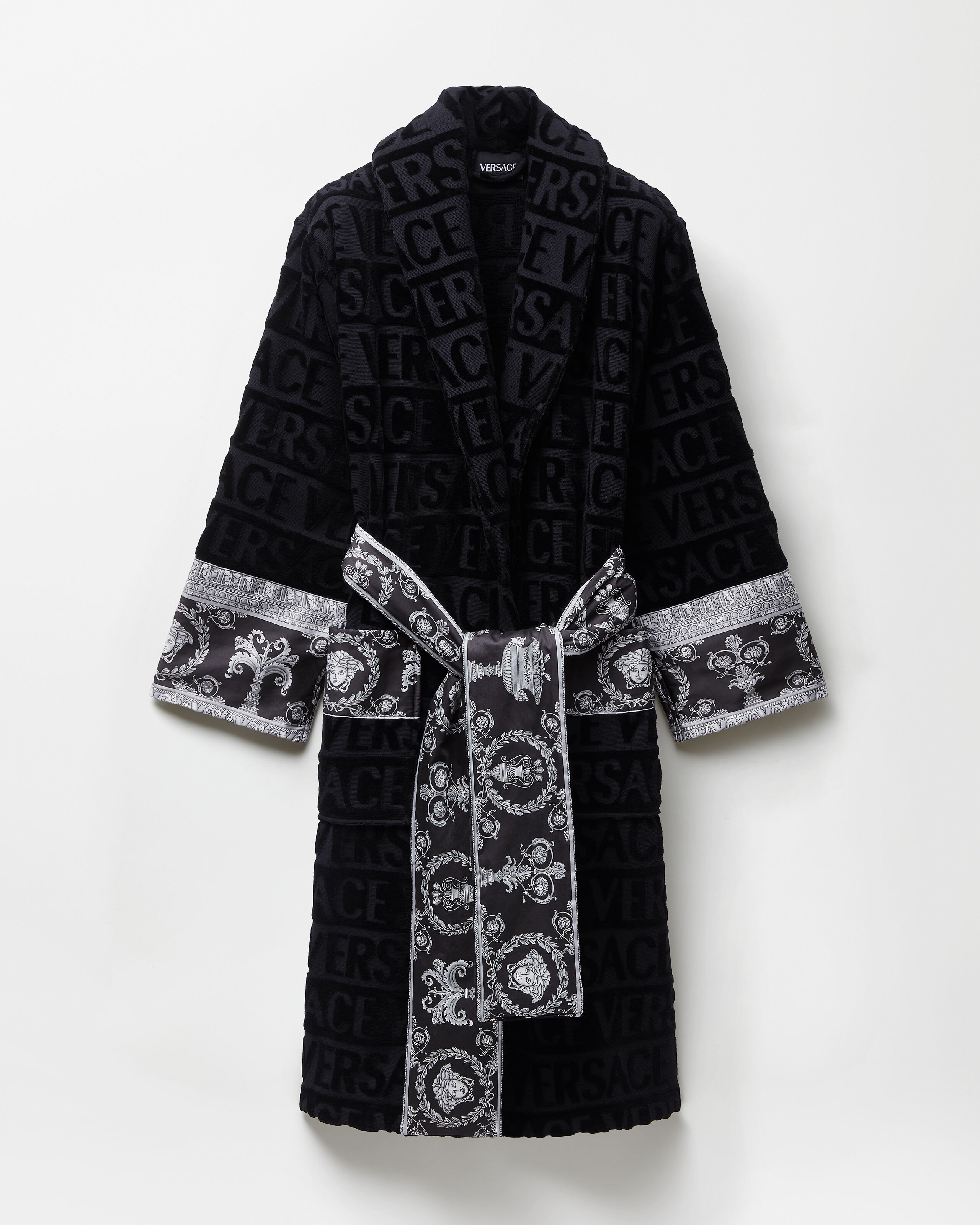 I ♡ バロック バスローブ ブラック | VERSACE JP