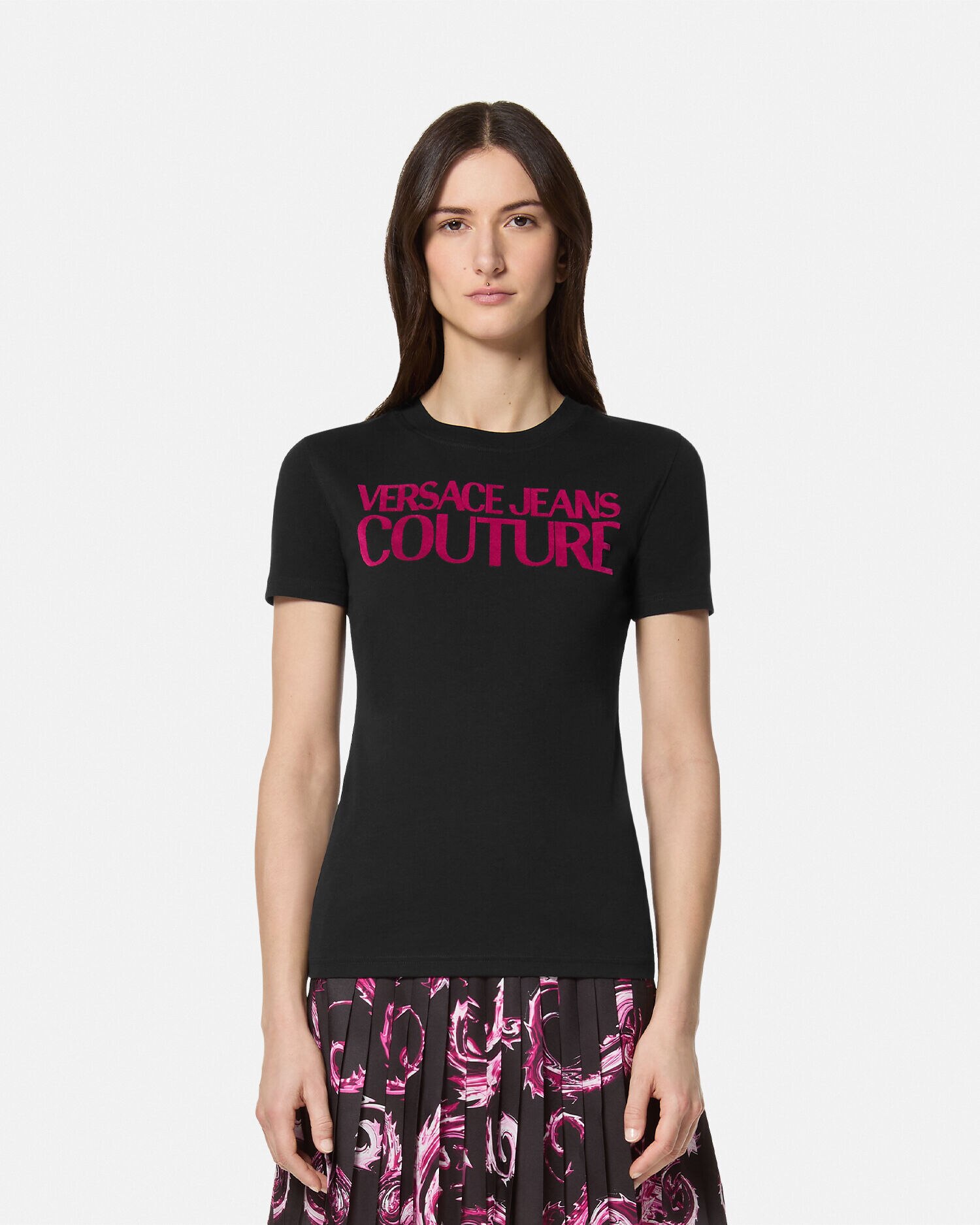★VERSACE★インスティチュショナル ロゴ Tシャツ インスティトゥーショナル ロゴ Tシャツ | VERSACE JP