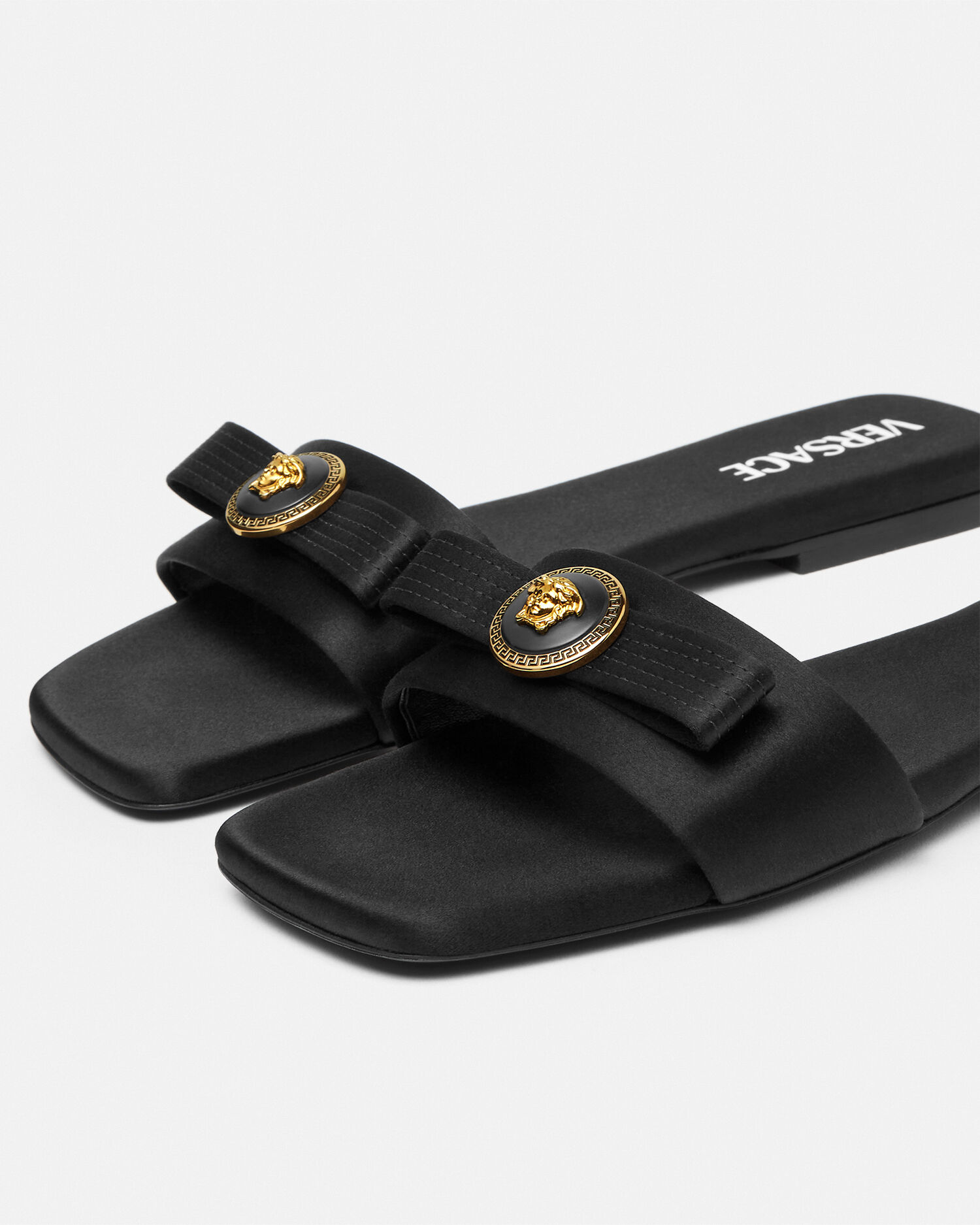VERSACE ジャンニ リボン ミュール ジャンニ リボン ミュール | VERSACE JP