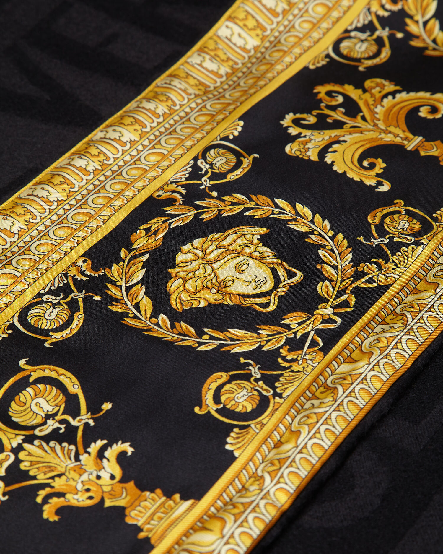 I ♡ バロック リバーシブル ブランケット ブラック | VERSACE JP