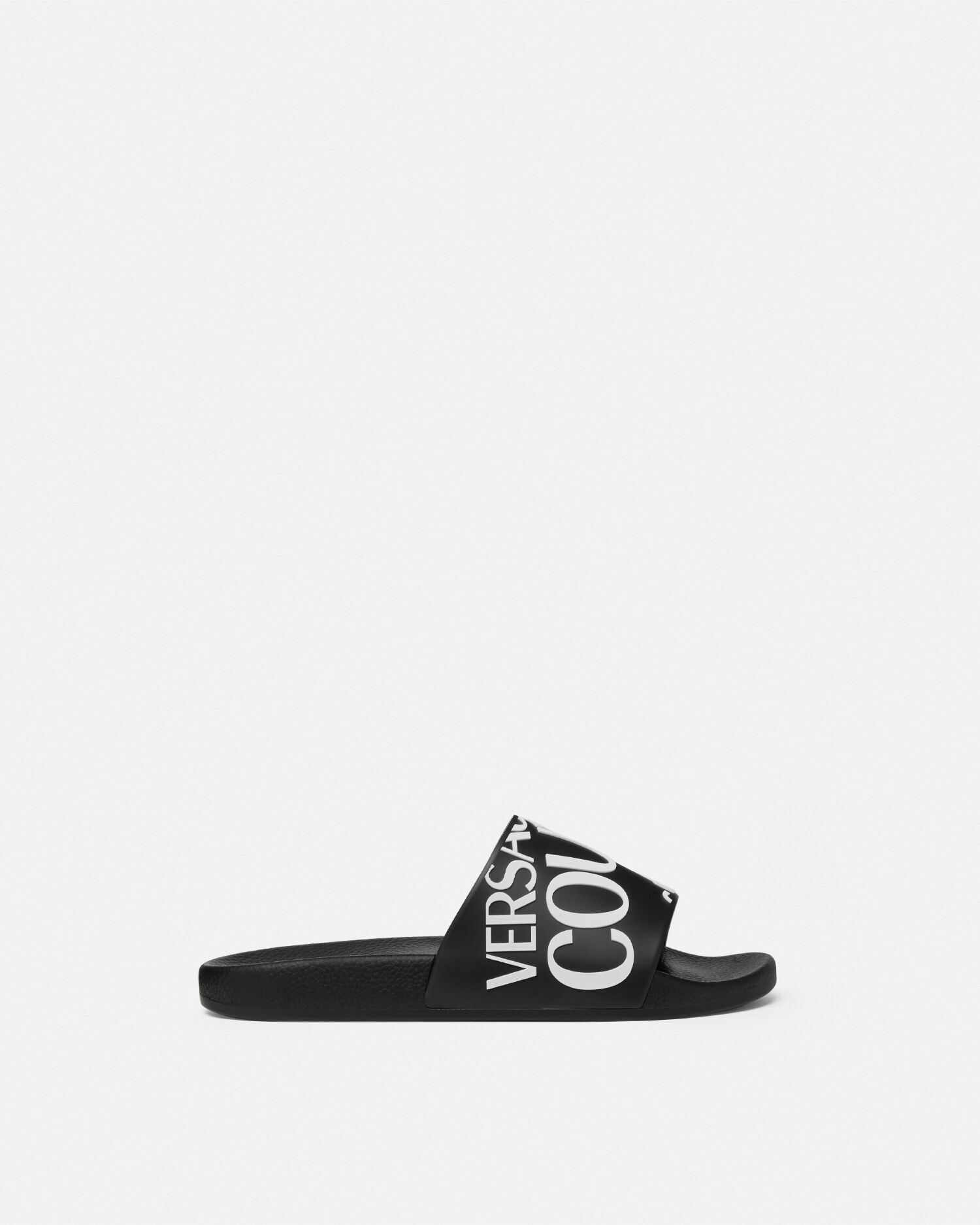 VERSACE キッズ メデューサ ロゴ スライドサンダル Studded Versace Logo Kids Slides Black,Gold | VERSACE US