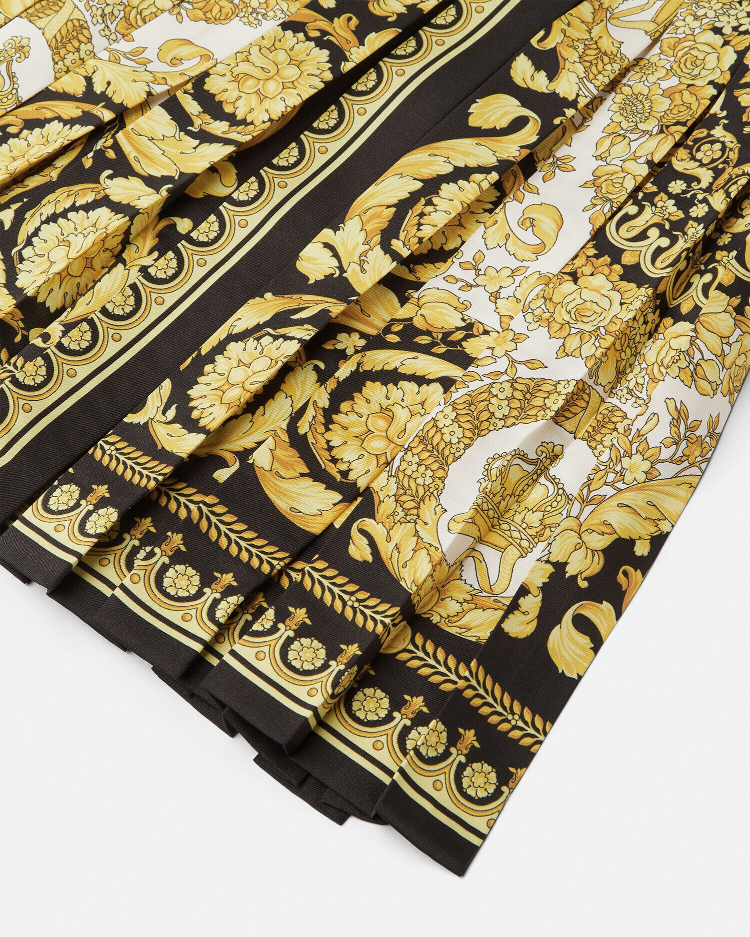 VERSACE キッズ バロック柄 スウェットワンピース ドレス スウェットシャツ ドレス バロッコ キッズ プリント | VERSACE JP